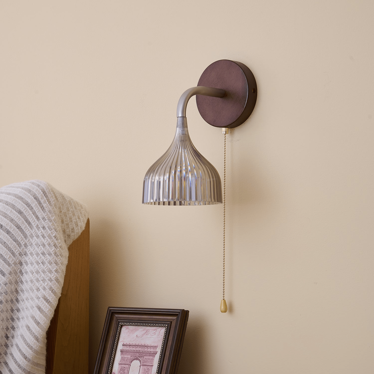 Cimararae Elegance Classic Wood Wall Lamp-Neutral Decor