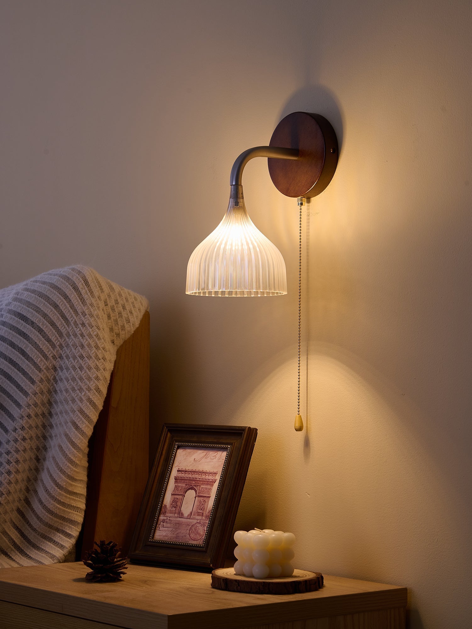 Cimararae Elegance Classic Wood Wall Lamp-Neutral Decor