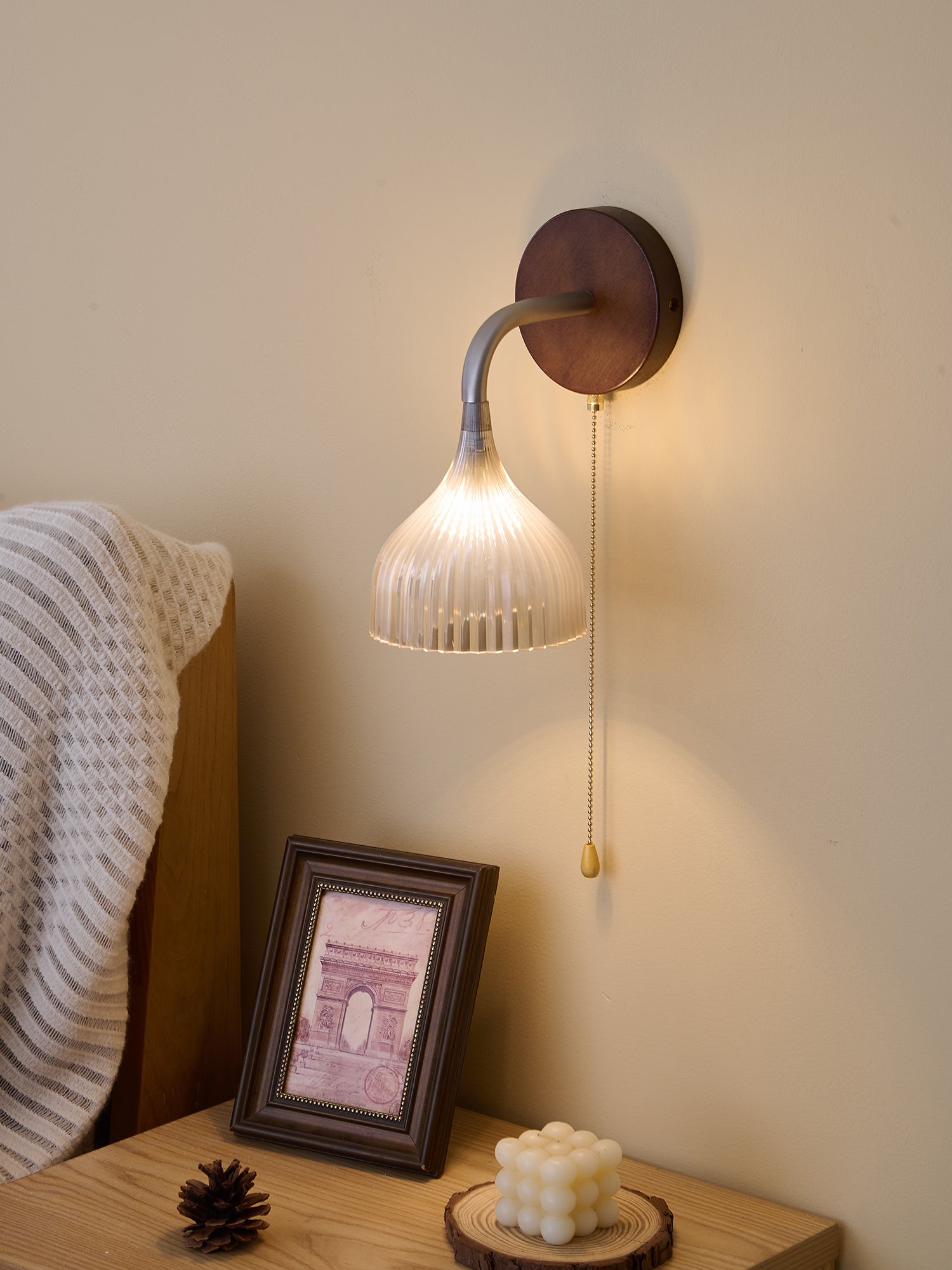 Cimararae Elegance Classic Wood Wall Lamp-Neutral Decor