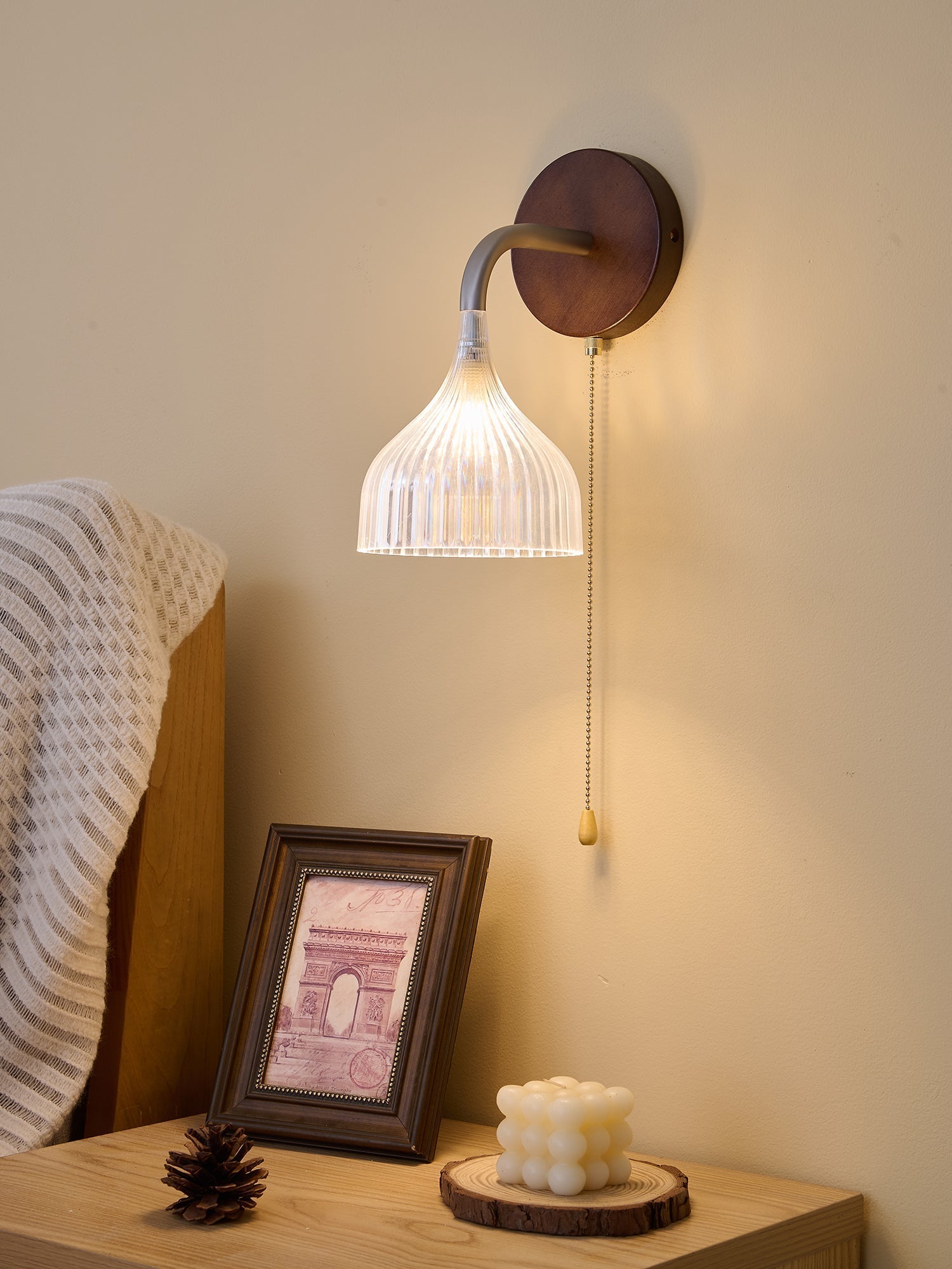 Cimararae Elegance Classic Wood Wall Lamp-Neutral Decor