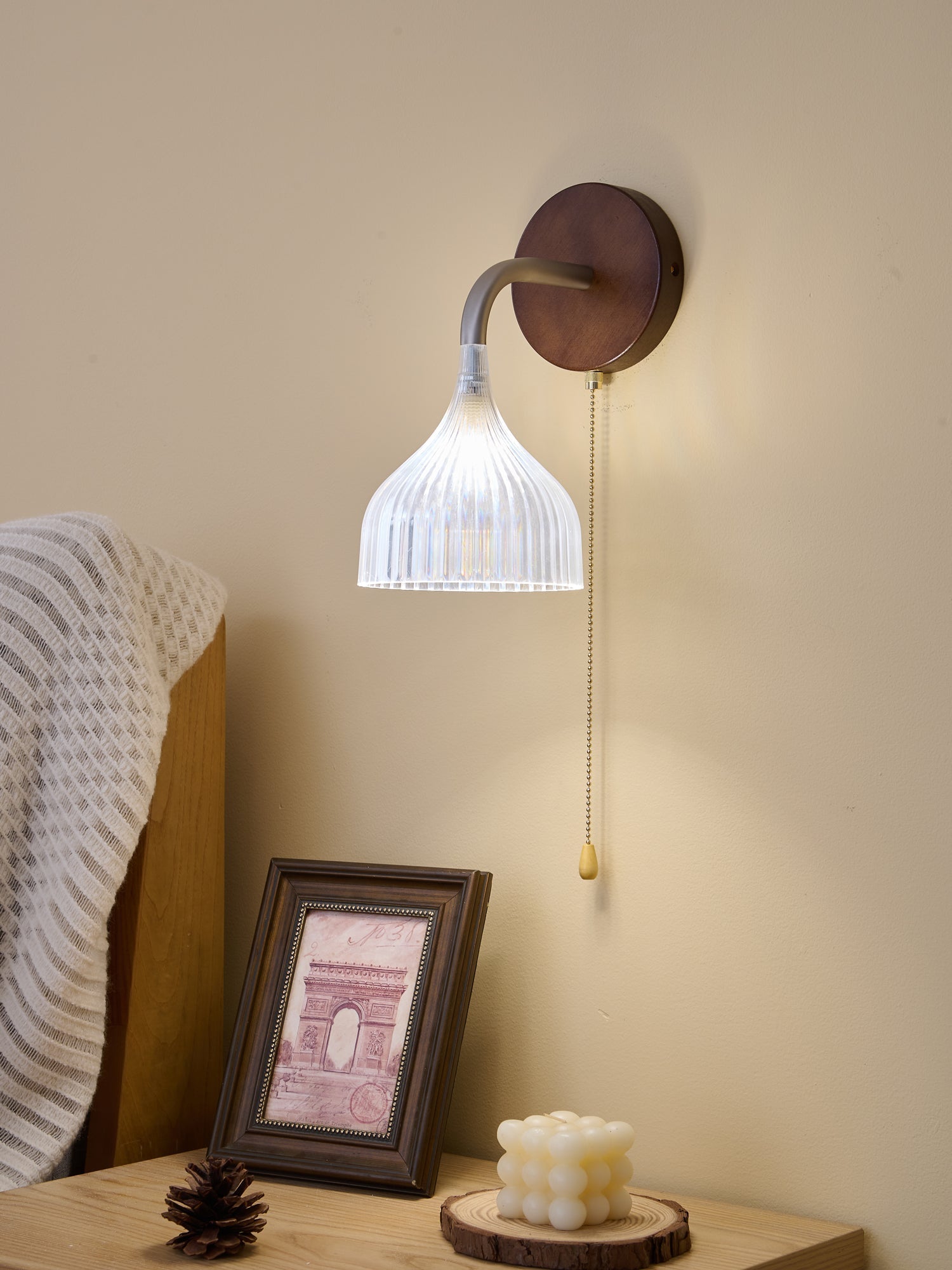 Cimararae Elegance Classic Wood Wall Lamp-Neutral Decor