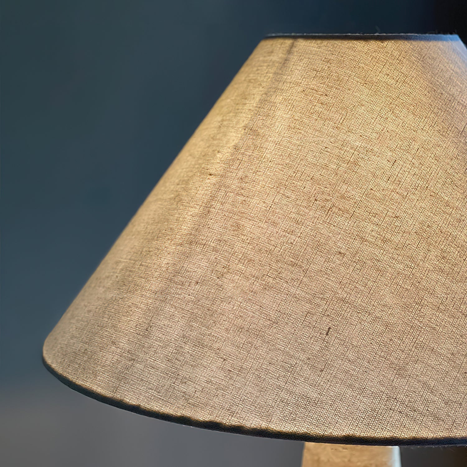 Calm Table Lamp