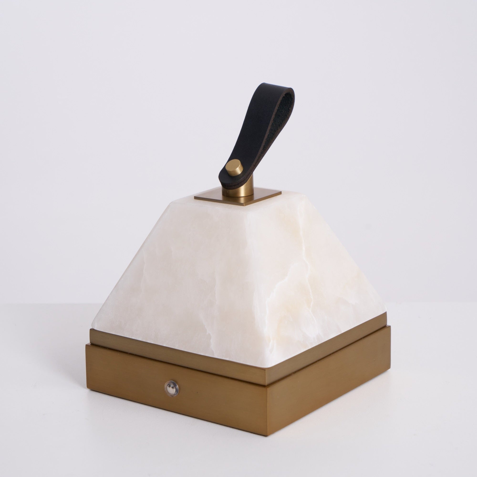 Pyramidale Alabaster Table Lamp with Leather Handle-Neutral Decor
