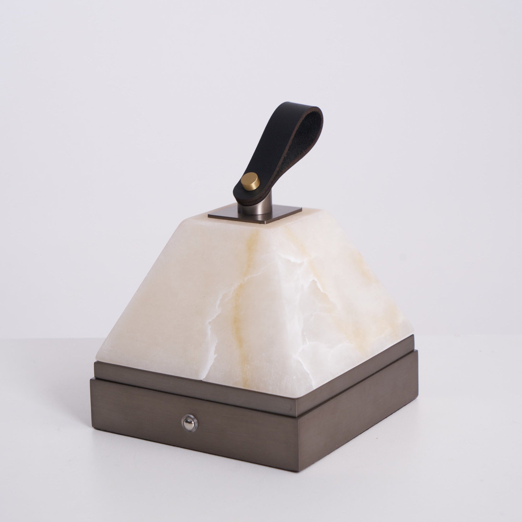 Pyramidale Alabaster Table Lamp with Leather Handle-Neutral Decor