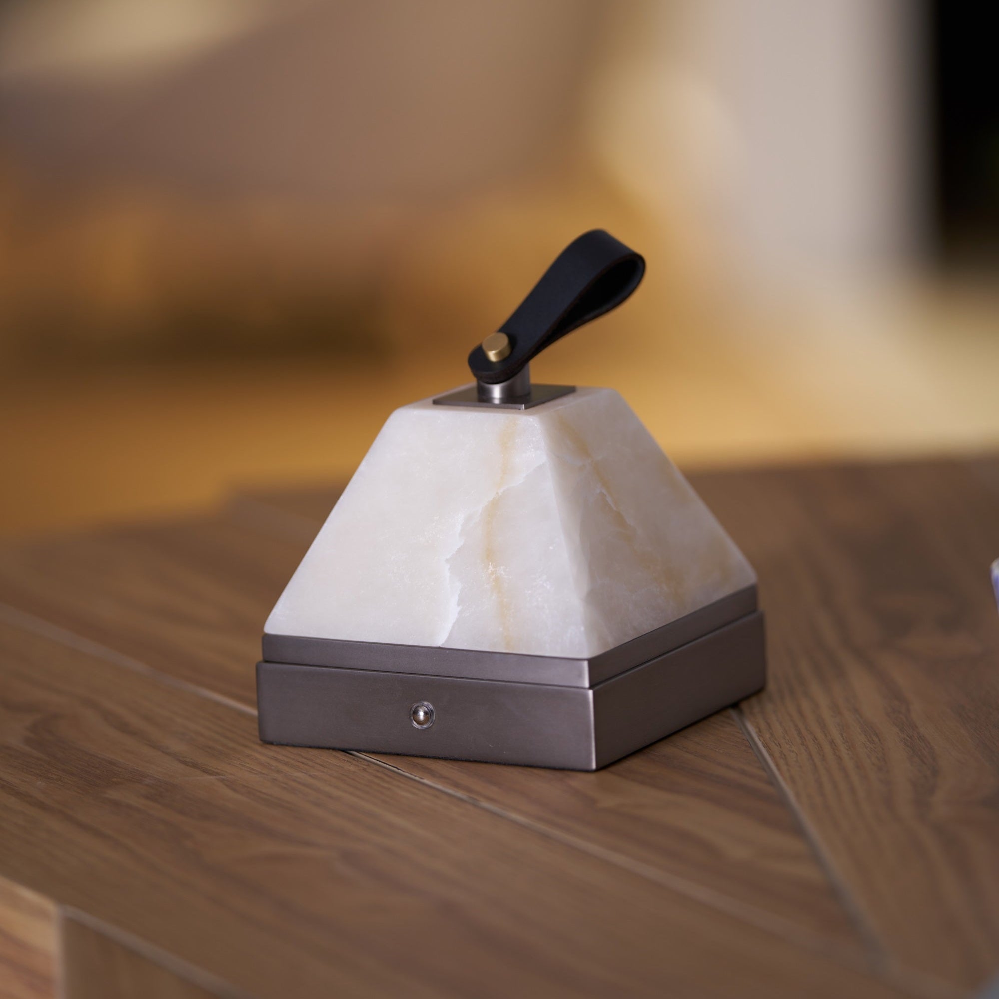 Pyramidale Alabaster Table Lamp with Leather Handle-Neutral Decor