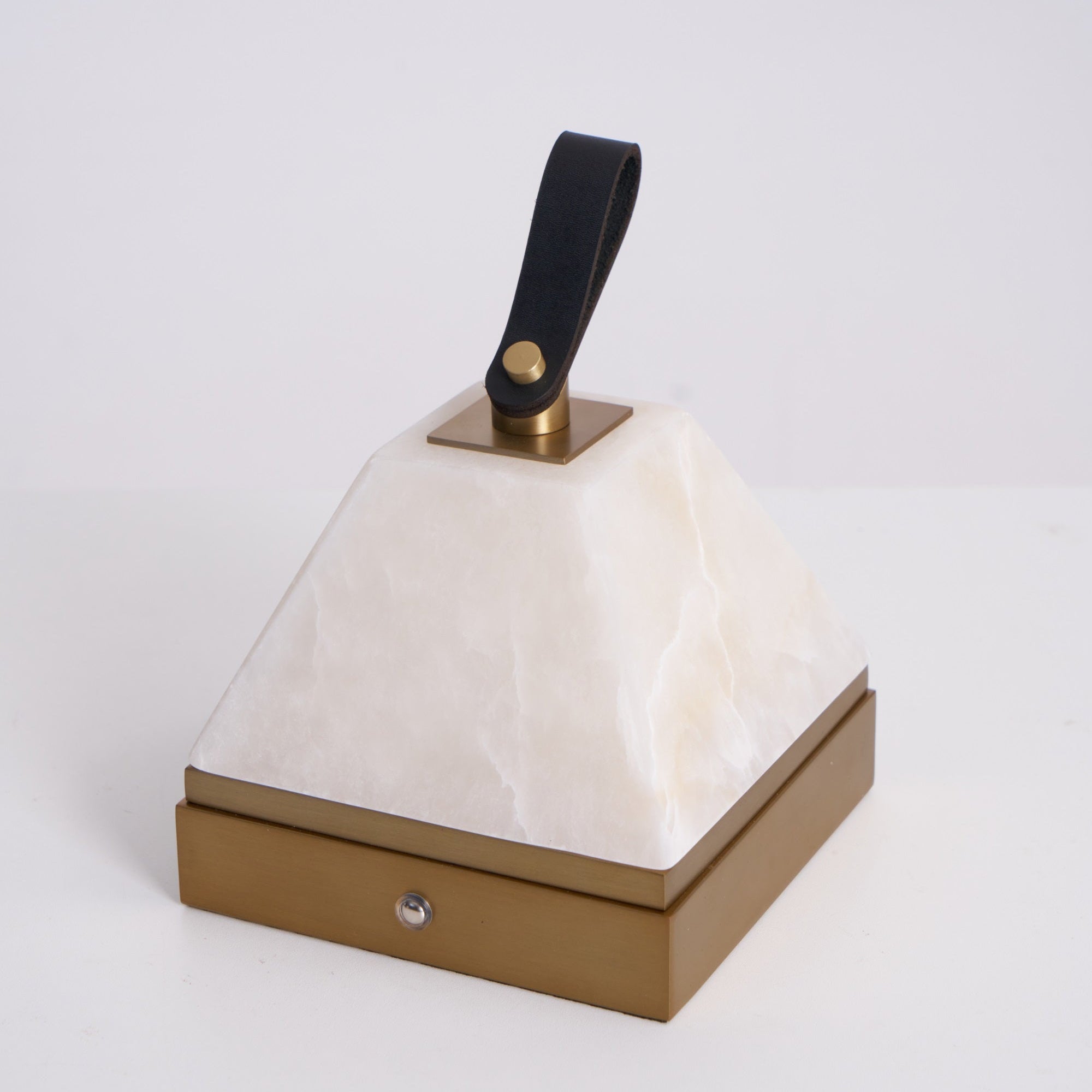 Pyramidale Alabaster Table Lamp with Leather Handle-Neutral Decor