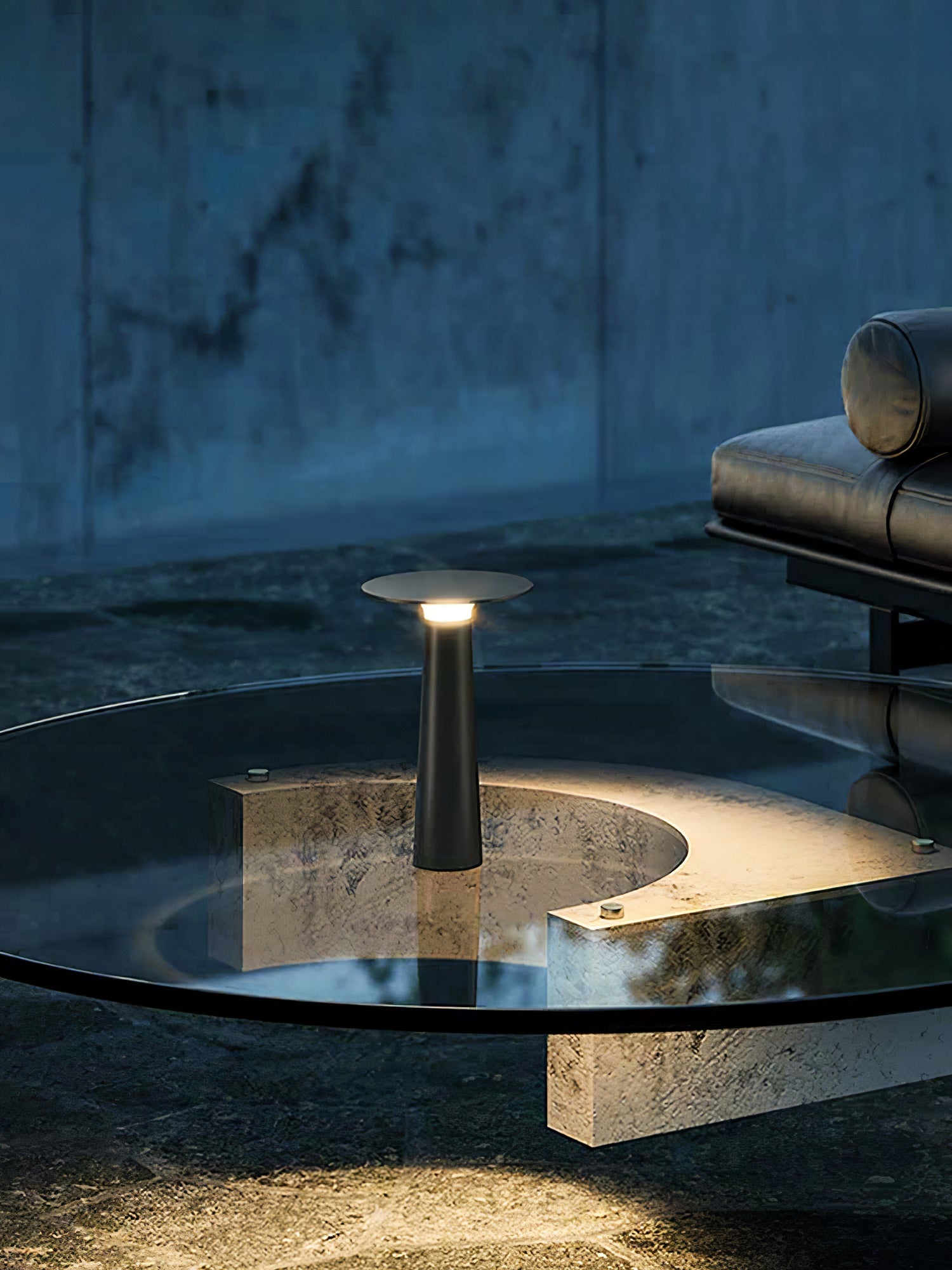 Gwil Disk Outdoor Table Light-Neutral Decor