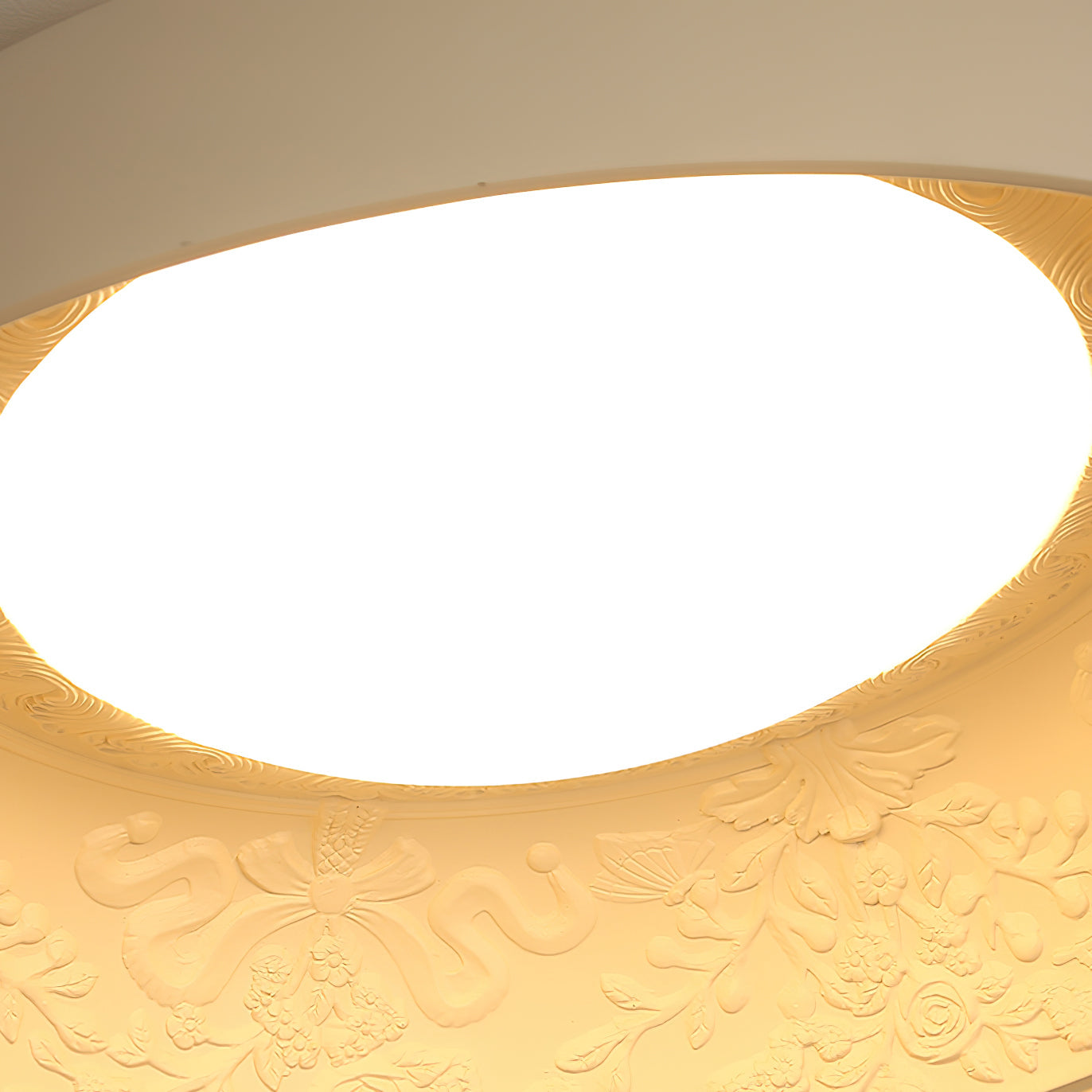 Serava Ceiling Light Floral patterns