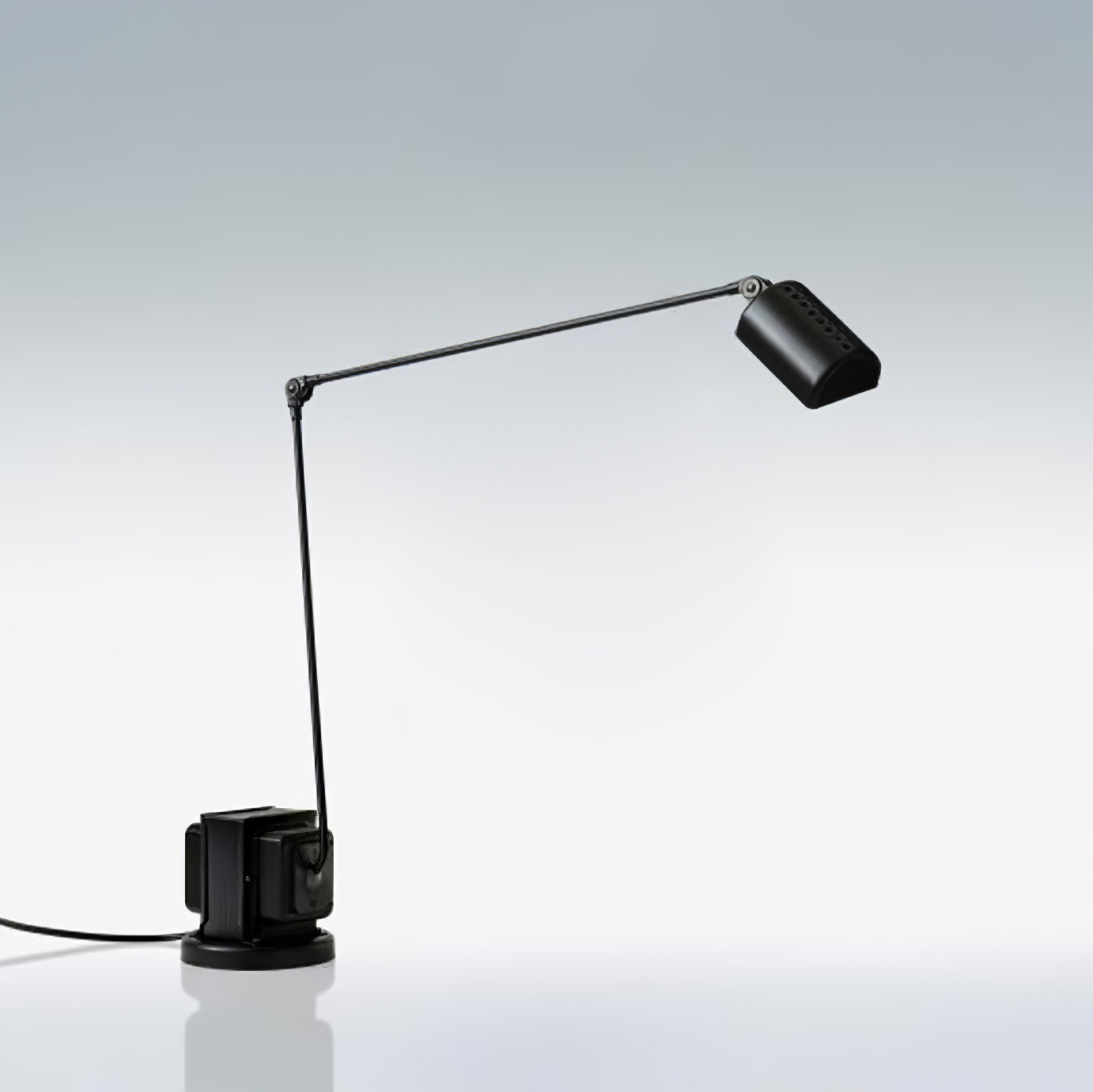 Orvyn Minimalist Table Lamp-Neutral Decor