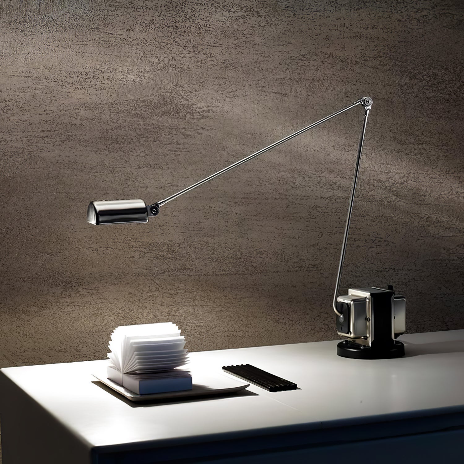 Orvyn Minimalist Table Lamp-Neutral Decor