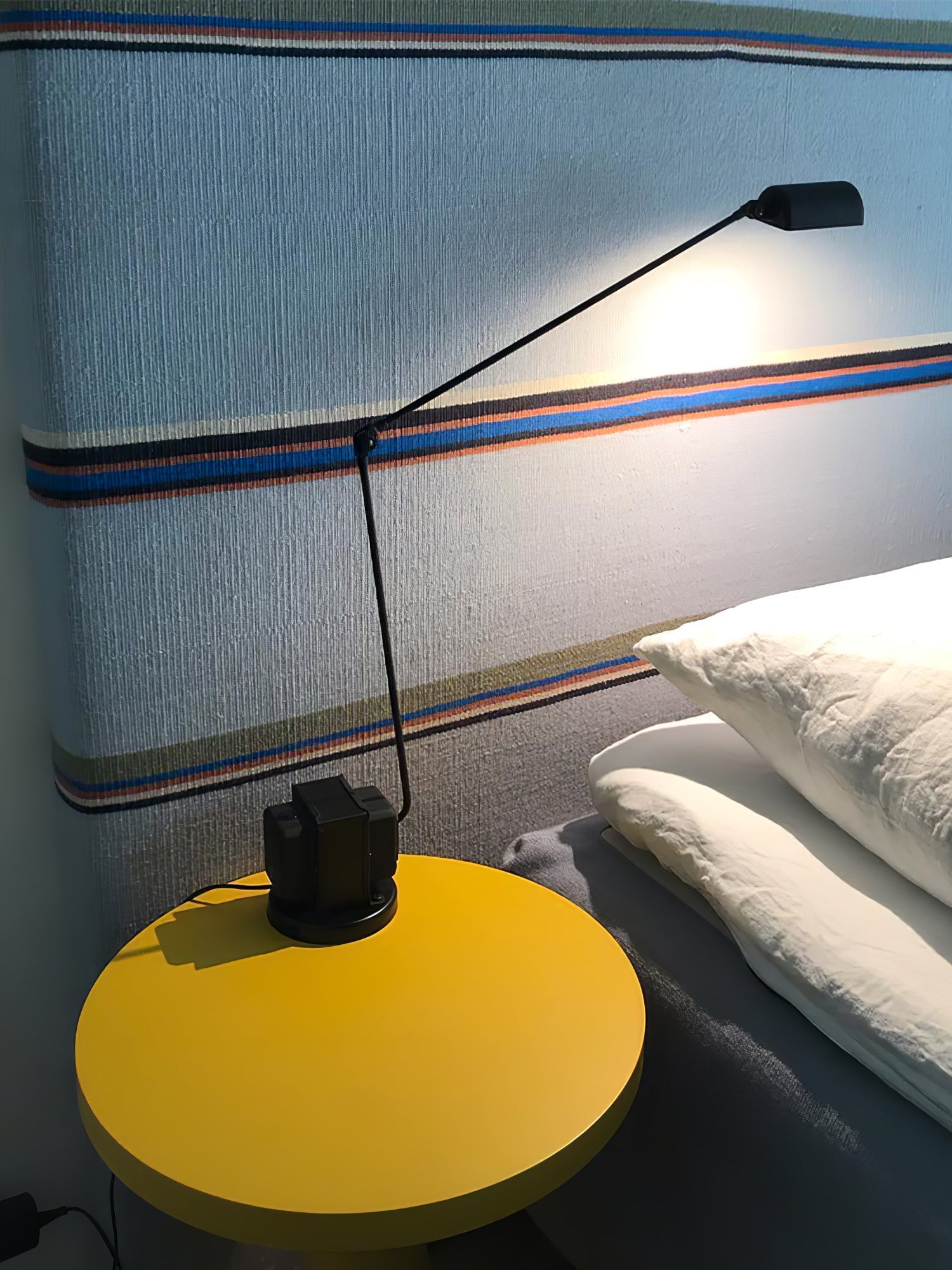 Orvyn Minimalist Table Lamp-Neutral Decor