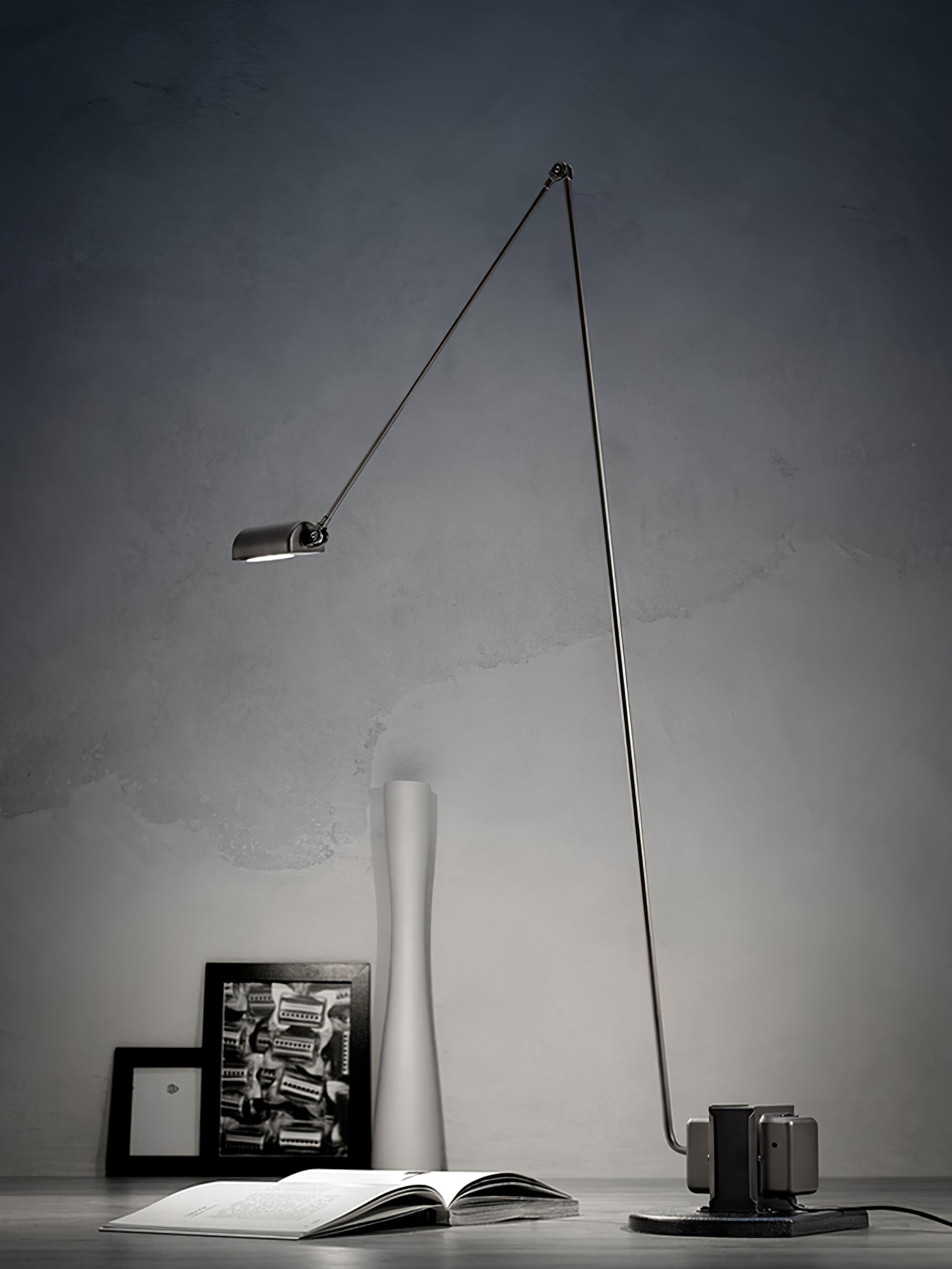 Orvyn Minimalist Table Lamp-Neutral Decor
