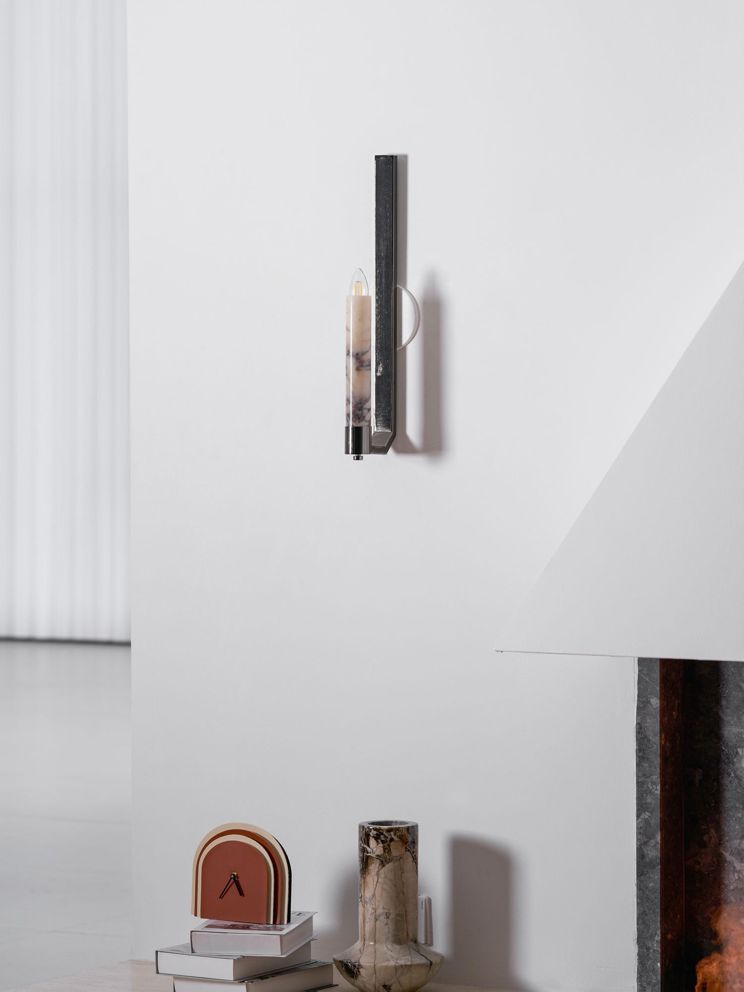 Mateo Modern Wall Lamp-Neutral Decor