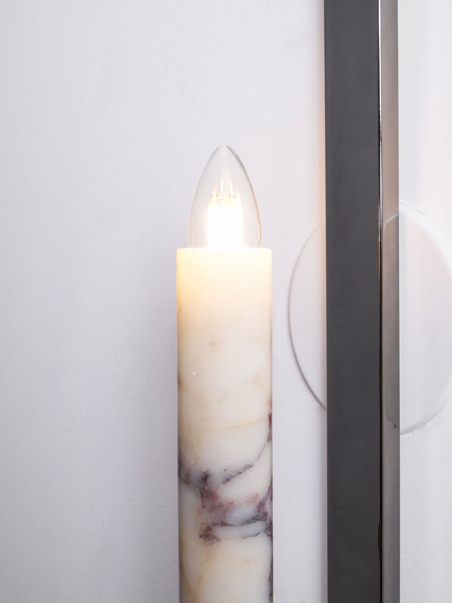 Mateo Modern Wall Lamp-Neutral Decor