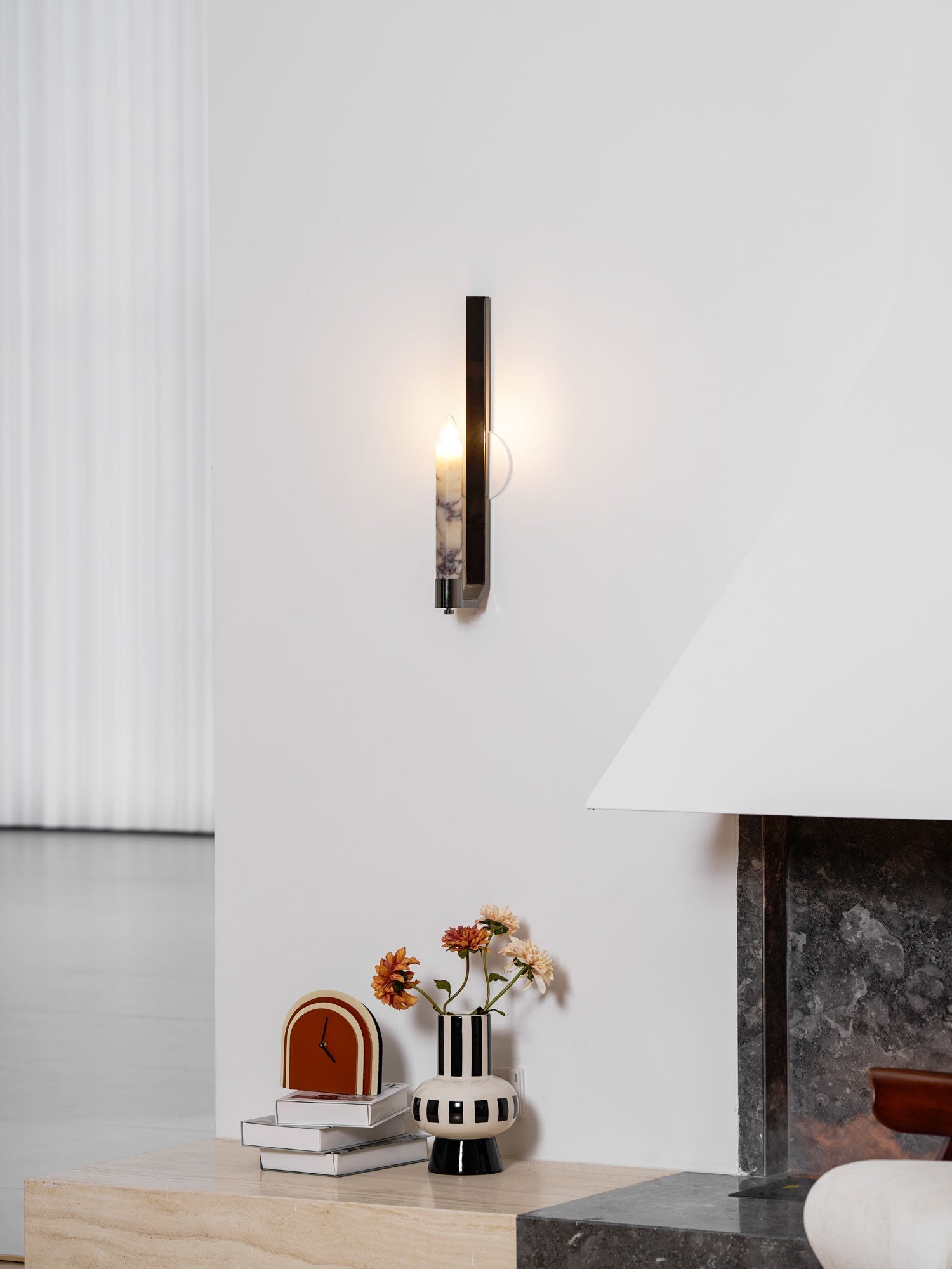 Mateo Modern Wall Lamp-Neutral Decor