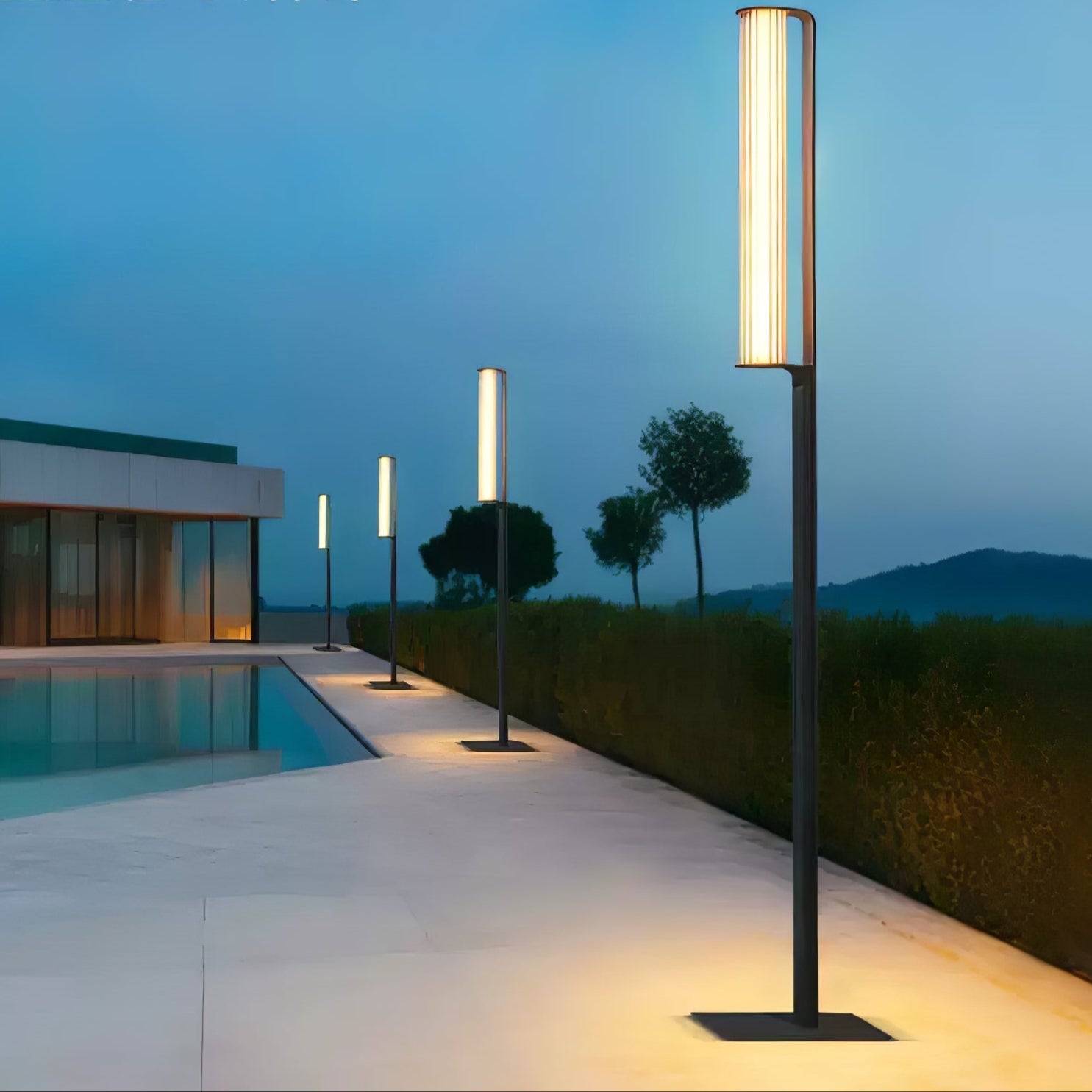 Reldax Arc Outdoor Post Lamp-Neutral Decor