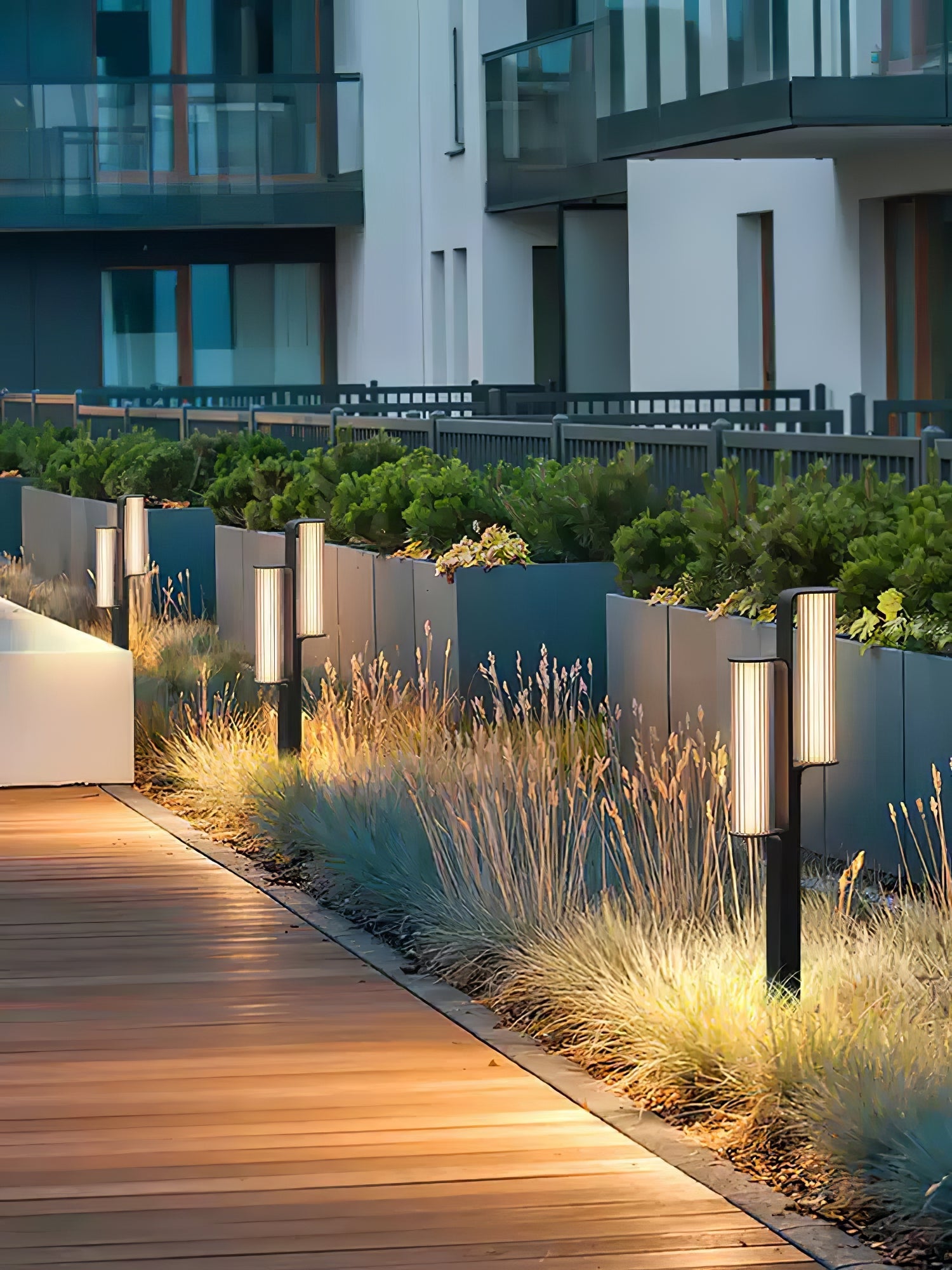 Wistyn Arc Duo Outdoor Lamp-Neutral Decor