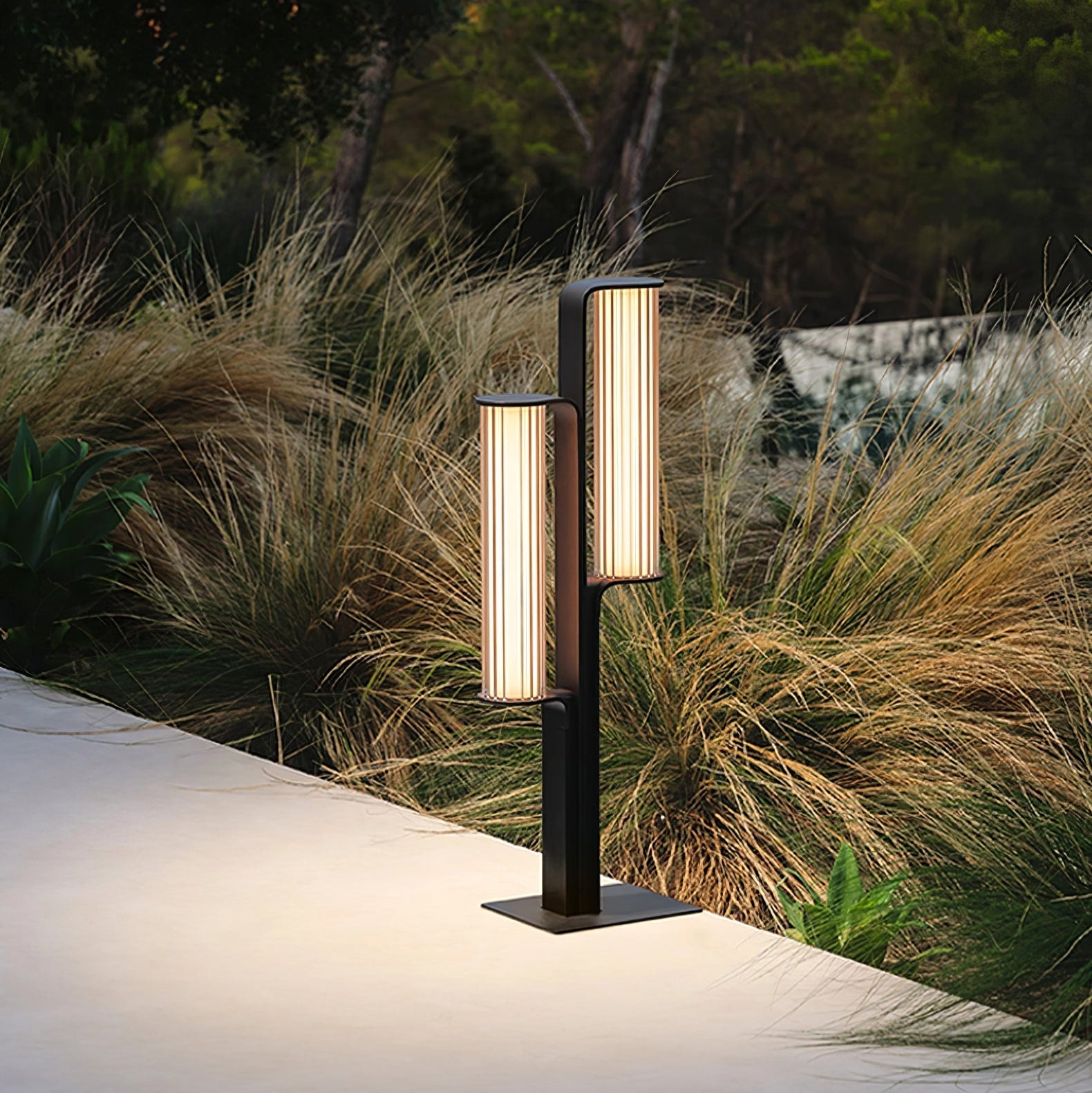 Wistyn Arc Duo Outdoor Lamp-Neutral Decor