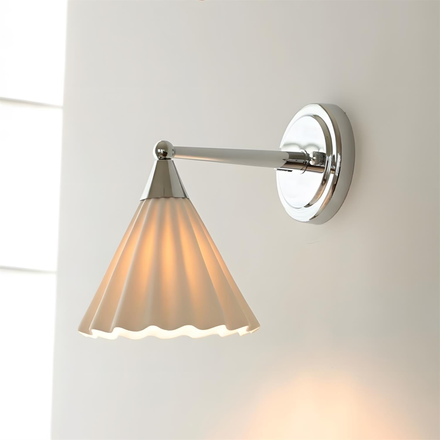 Lyla Wall Lamp
