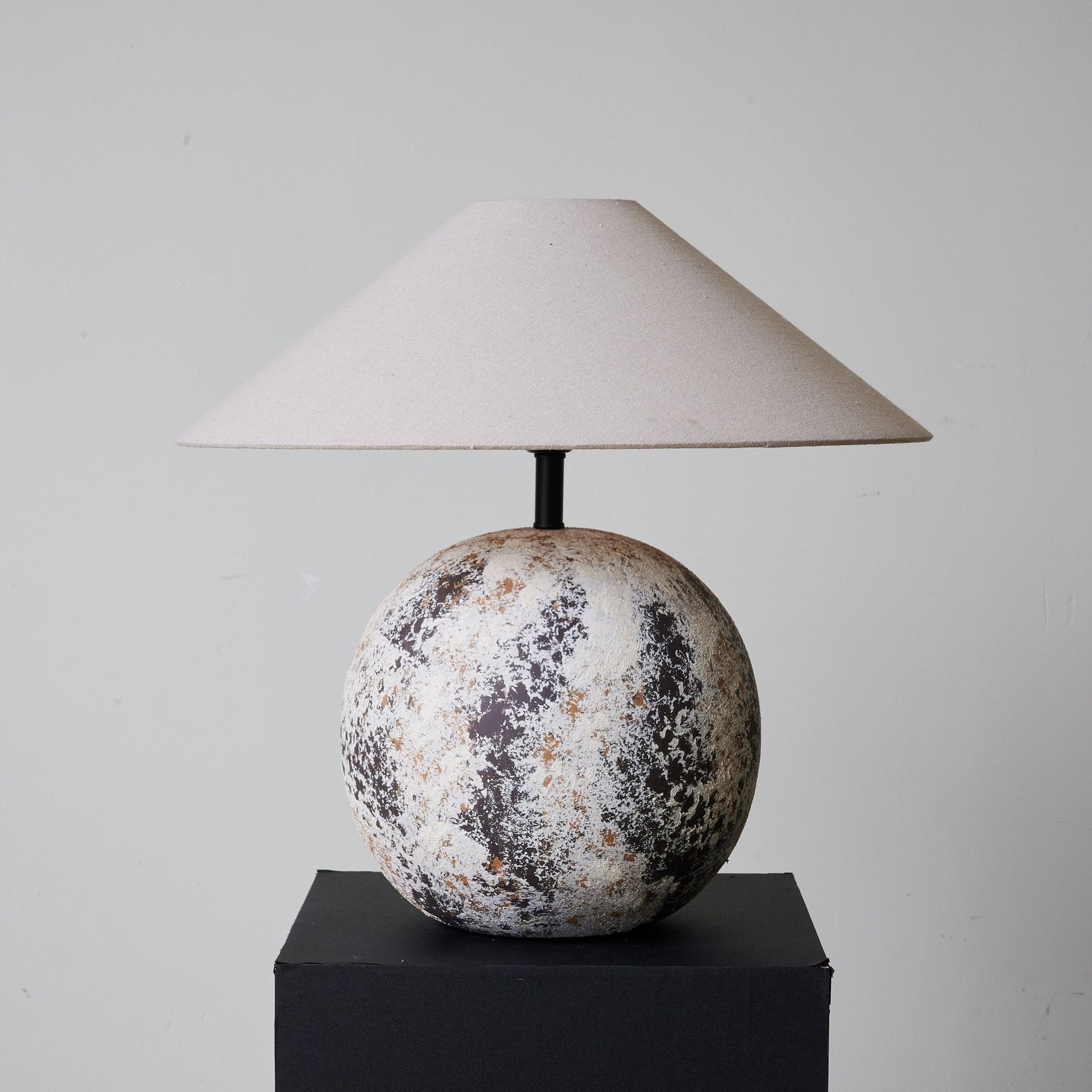 Kira Modern Table Lamp-Neutral Decor