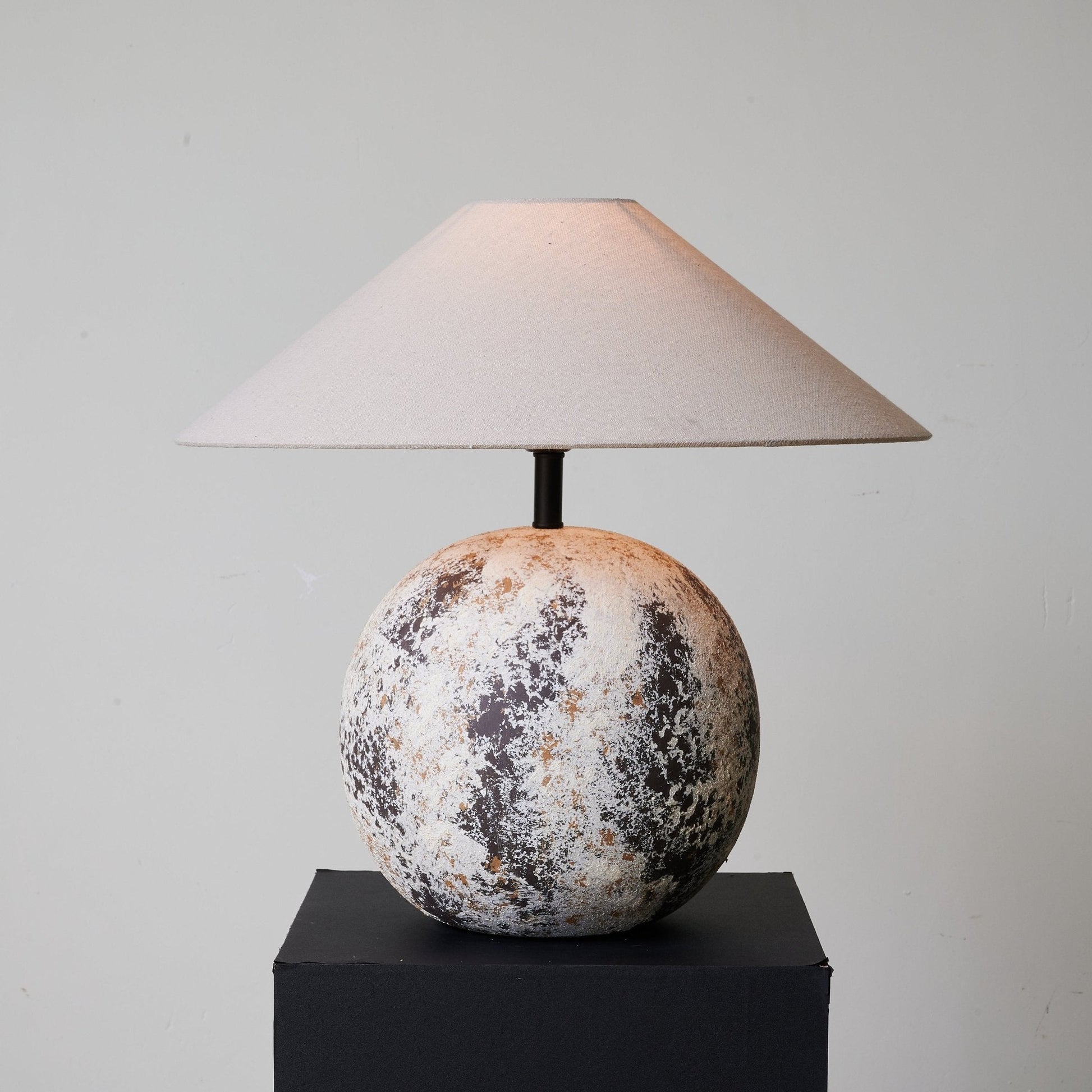Kira Modern Table Lamp-Neutral Decor
