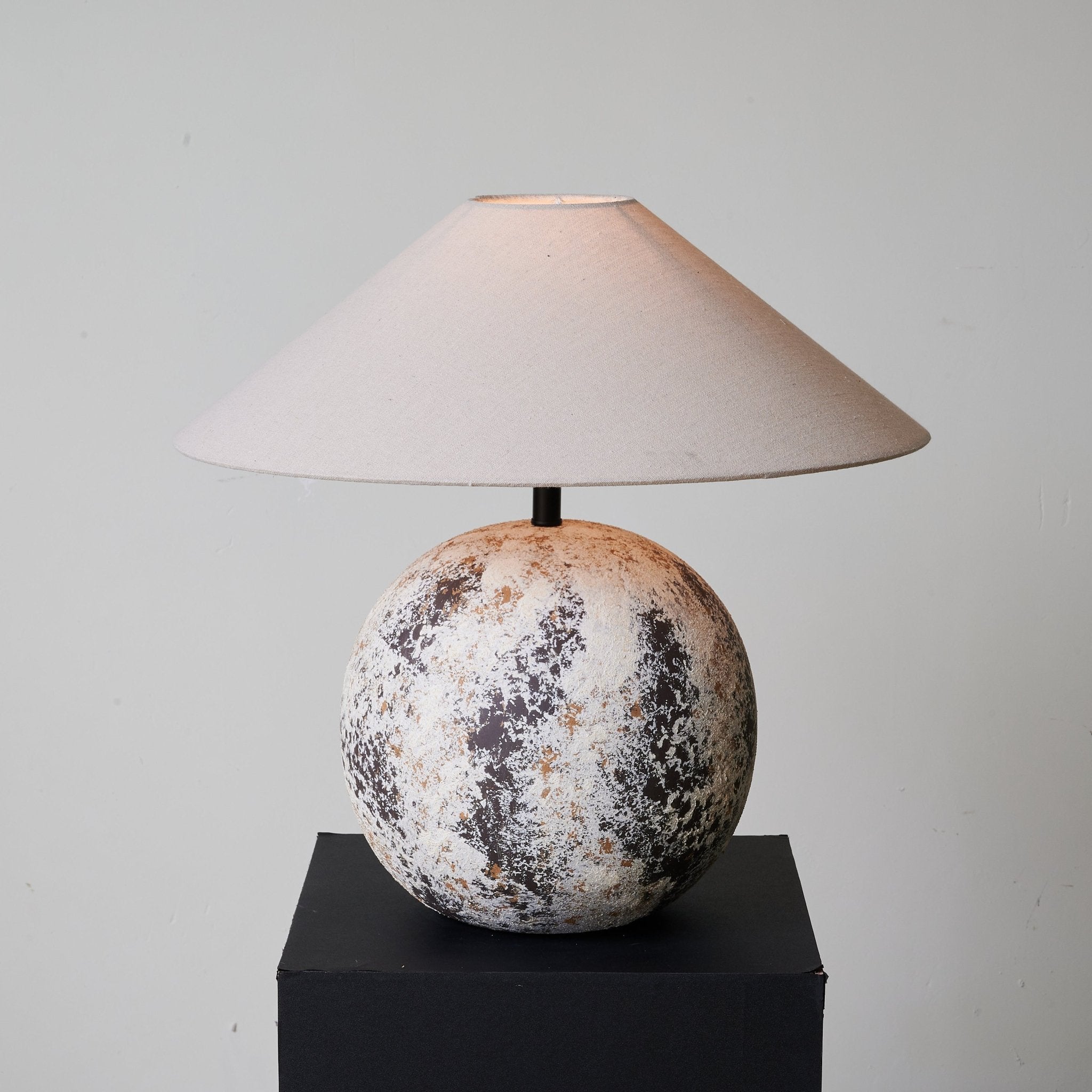 Kira Modern Table Lamp-Neutral Decor