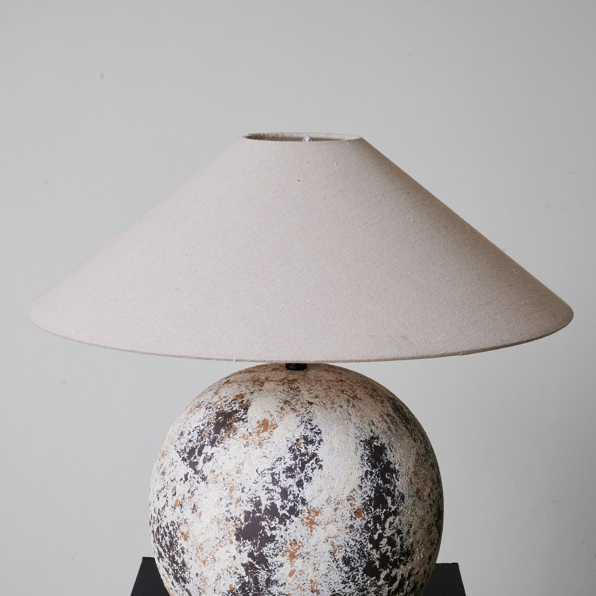 Kira Modern Table Lamp-Neutral Decor