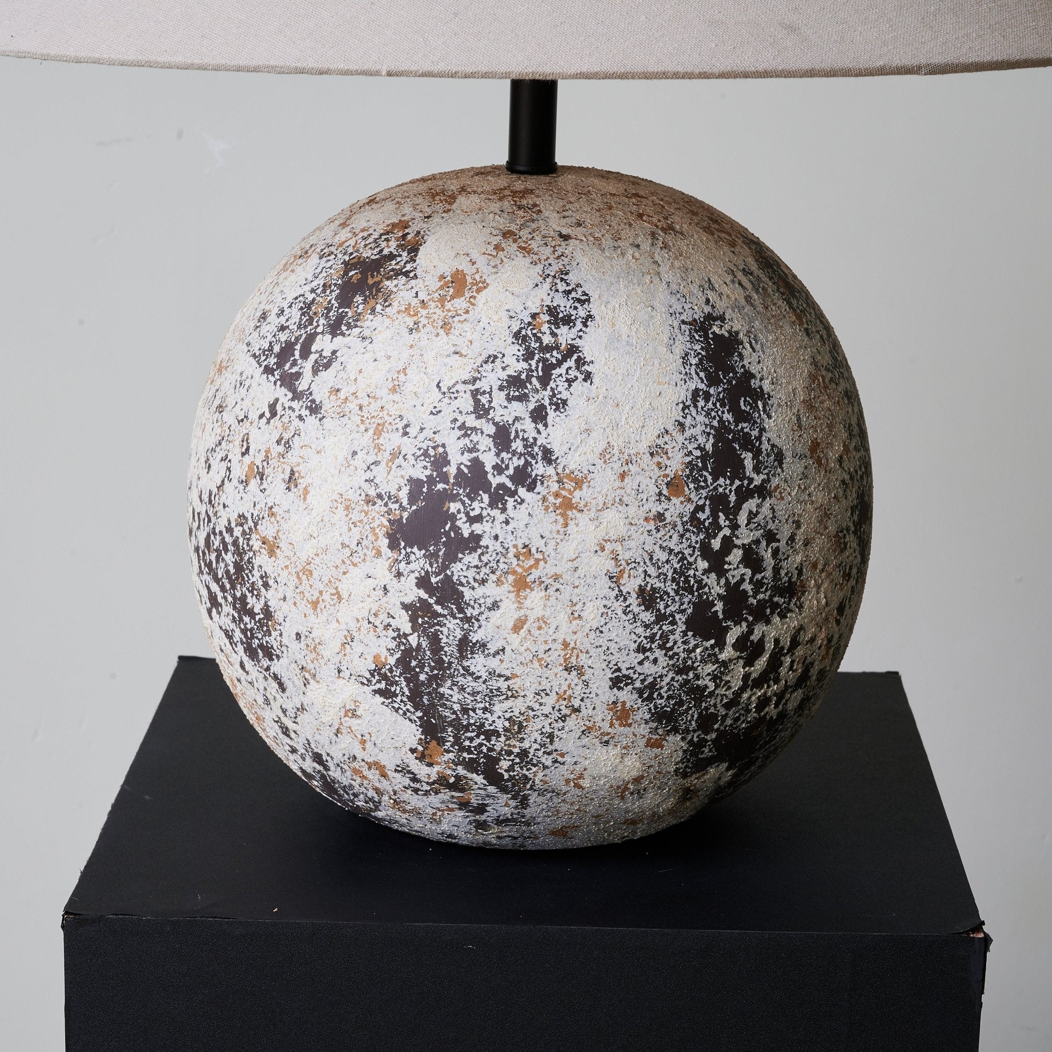 Kira Modern Table Lamp-Neutral Decor