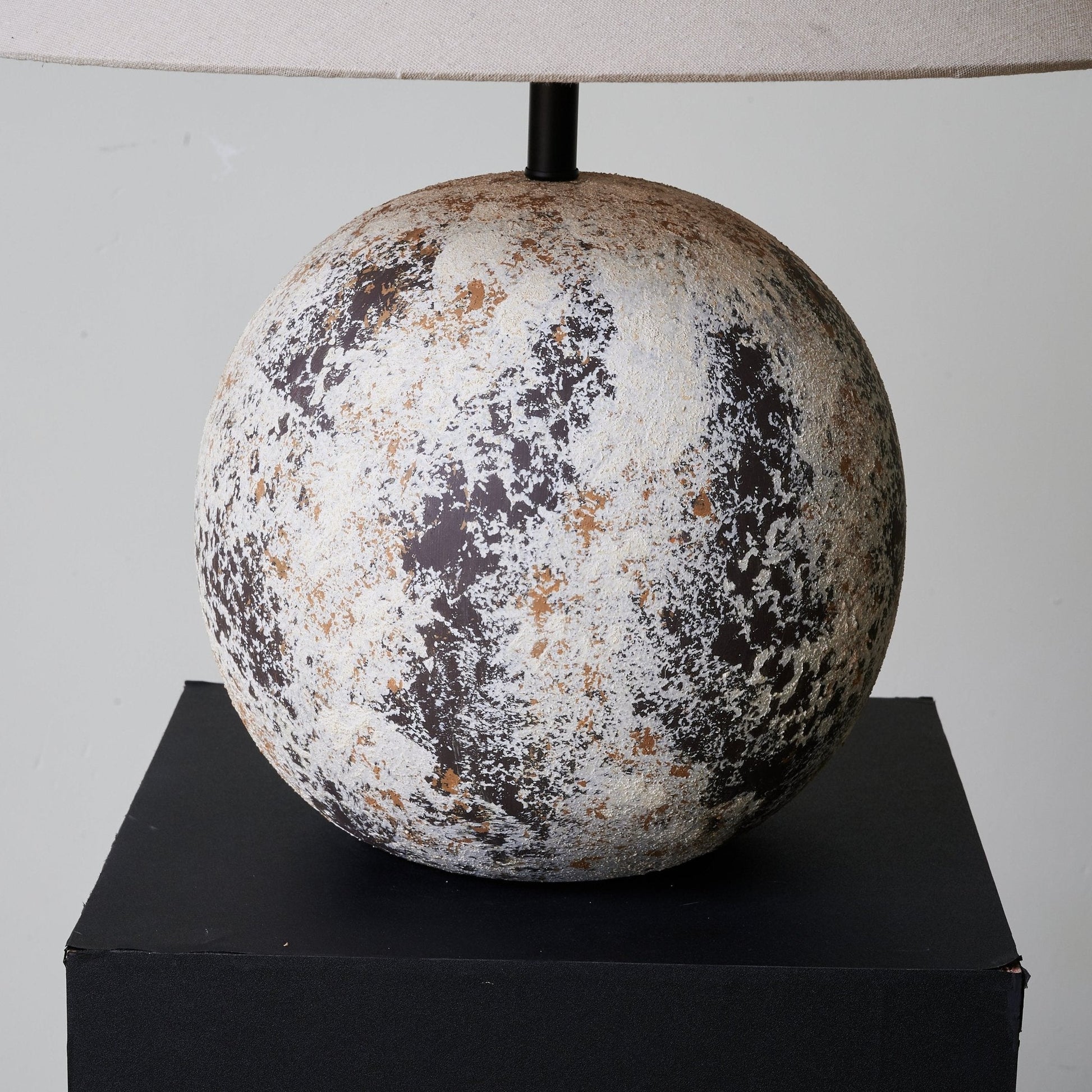 Kira Modern Table Lamp-Neutral Decor