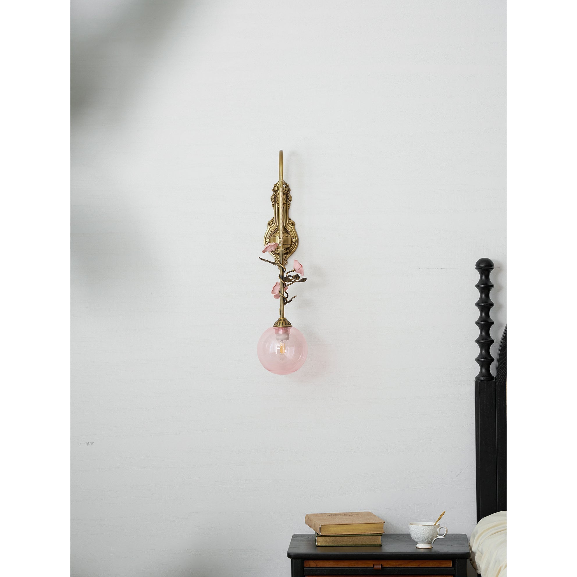 Close-up of the transparent clear glass rose shade.