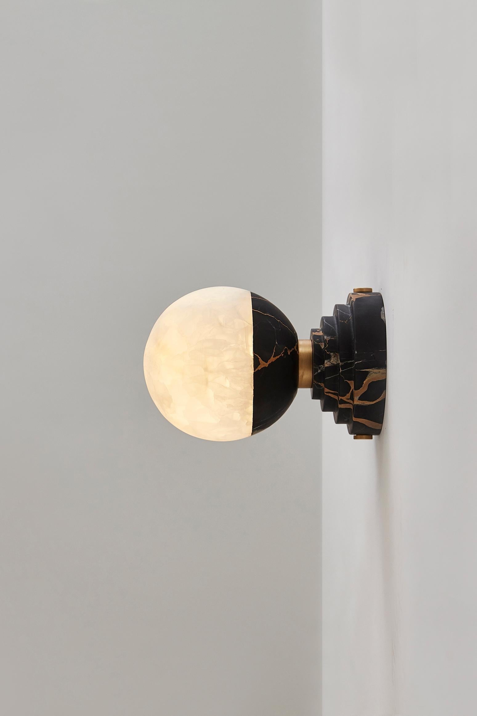 Nythee Wall Lamp