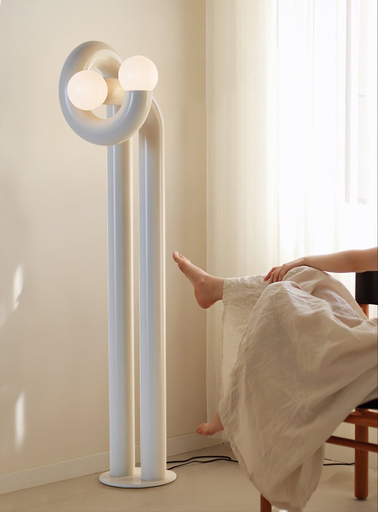 Arraeila Sculptural Floor Lamp-Neutral Decor