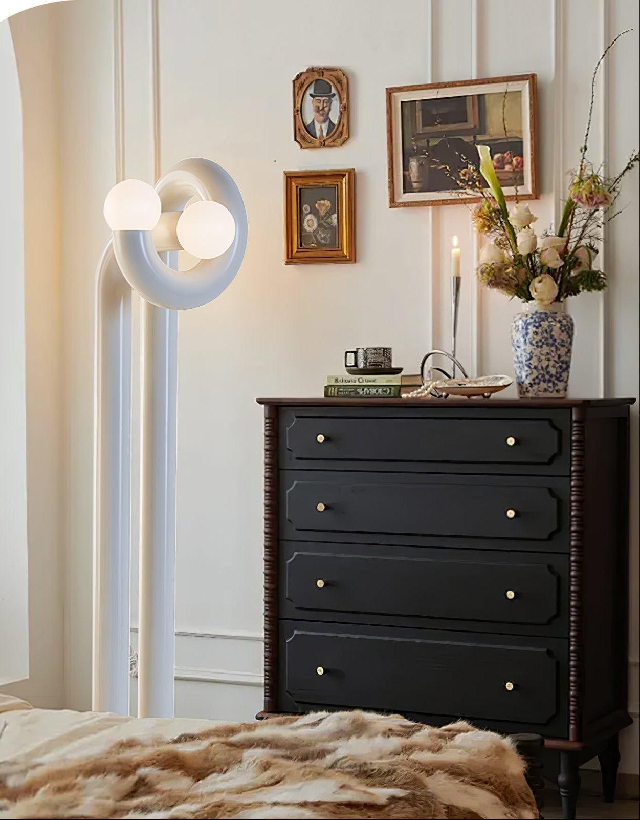 Arraeila Sculptural Floor Lamp-Neutral Decor