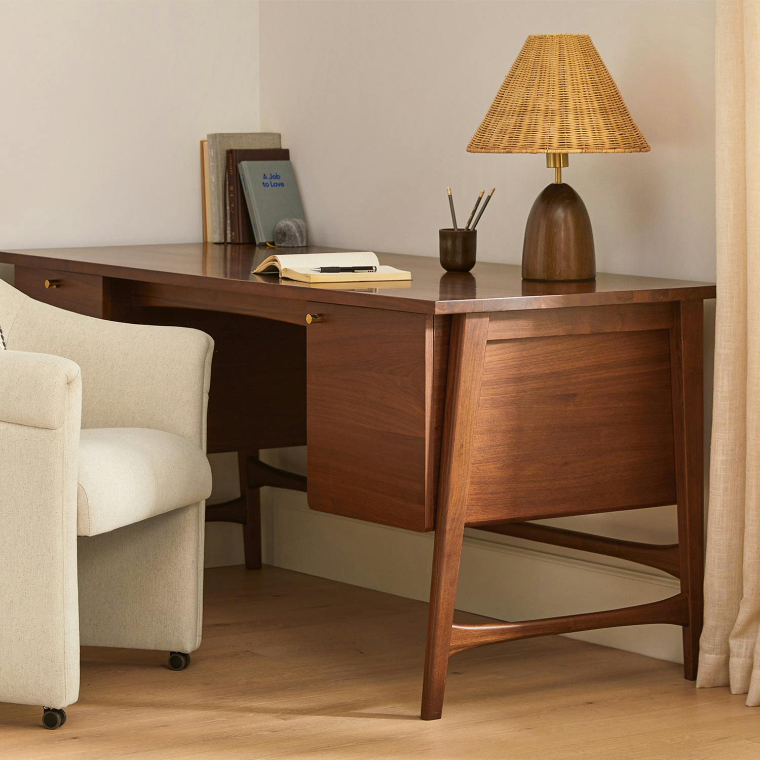 Waverly Table Light