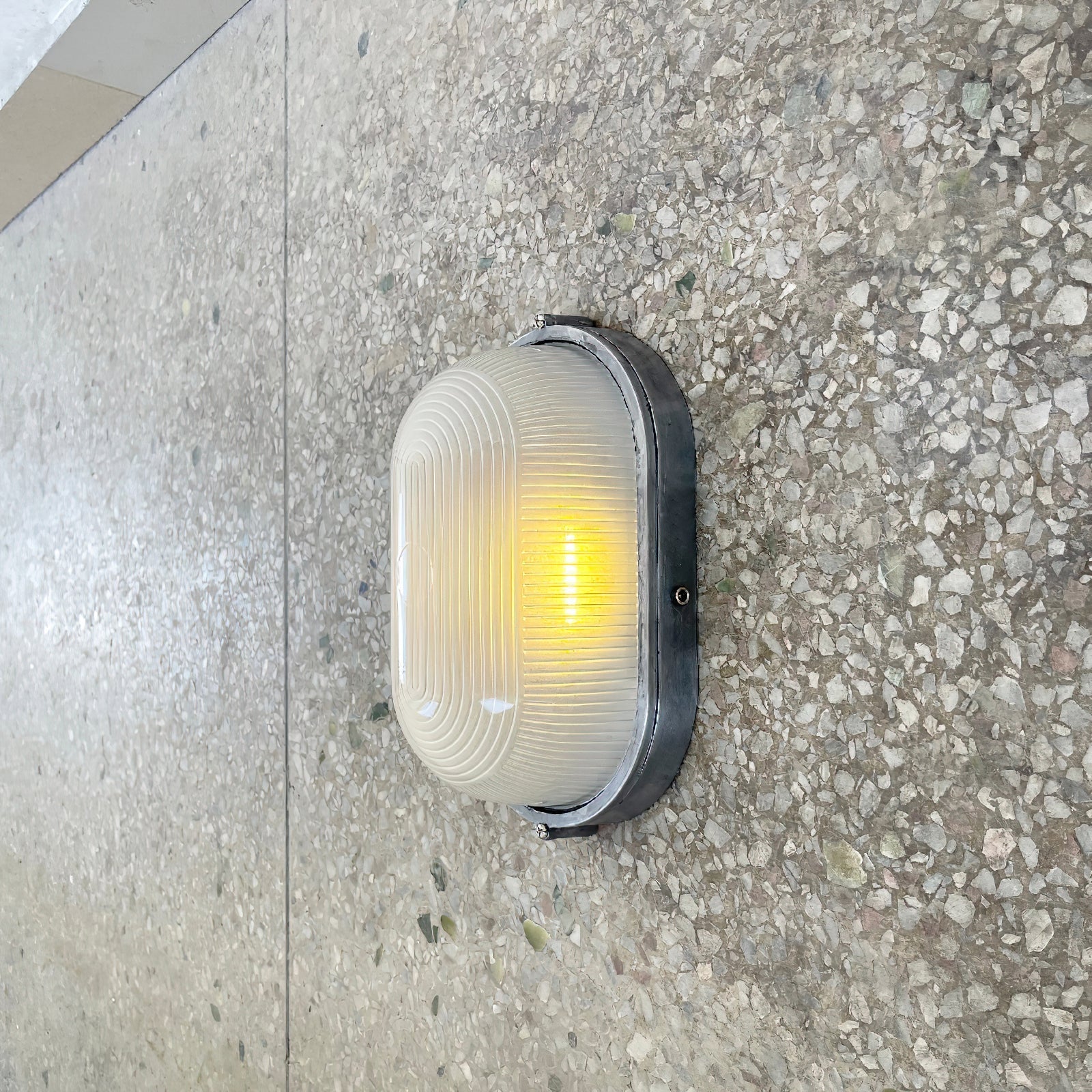 Oshaen Wall Lamp