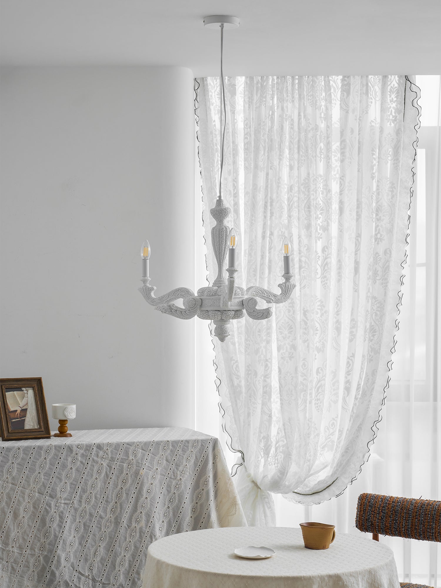 Blanche Chandelier