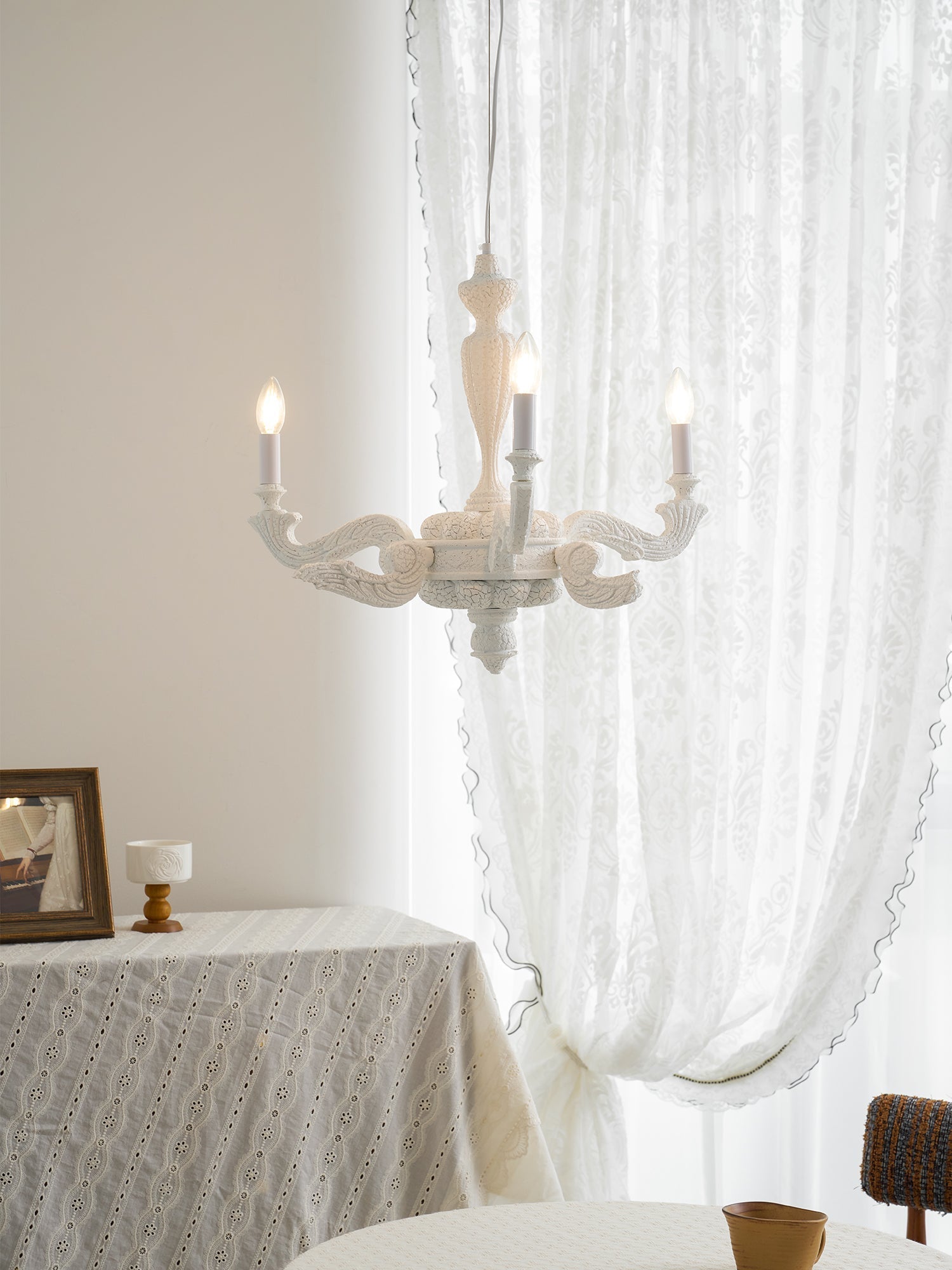Blanche Chandelier