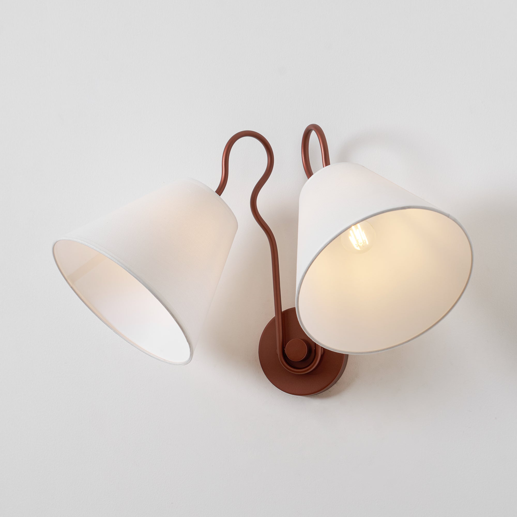 Amara Wall Lamp