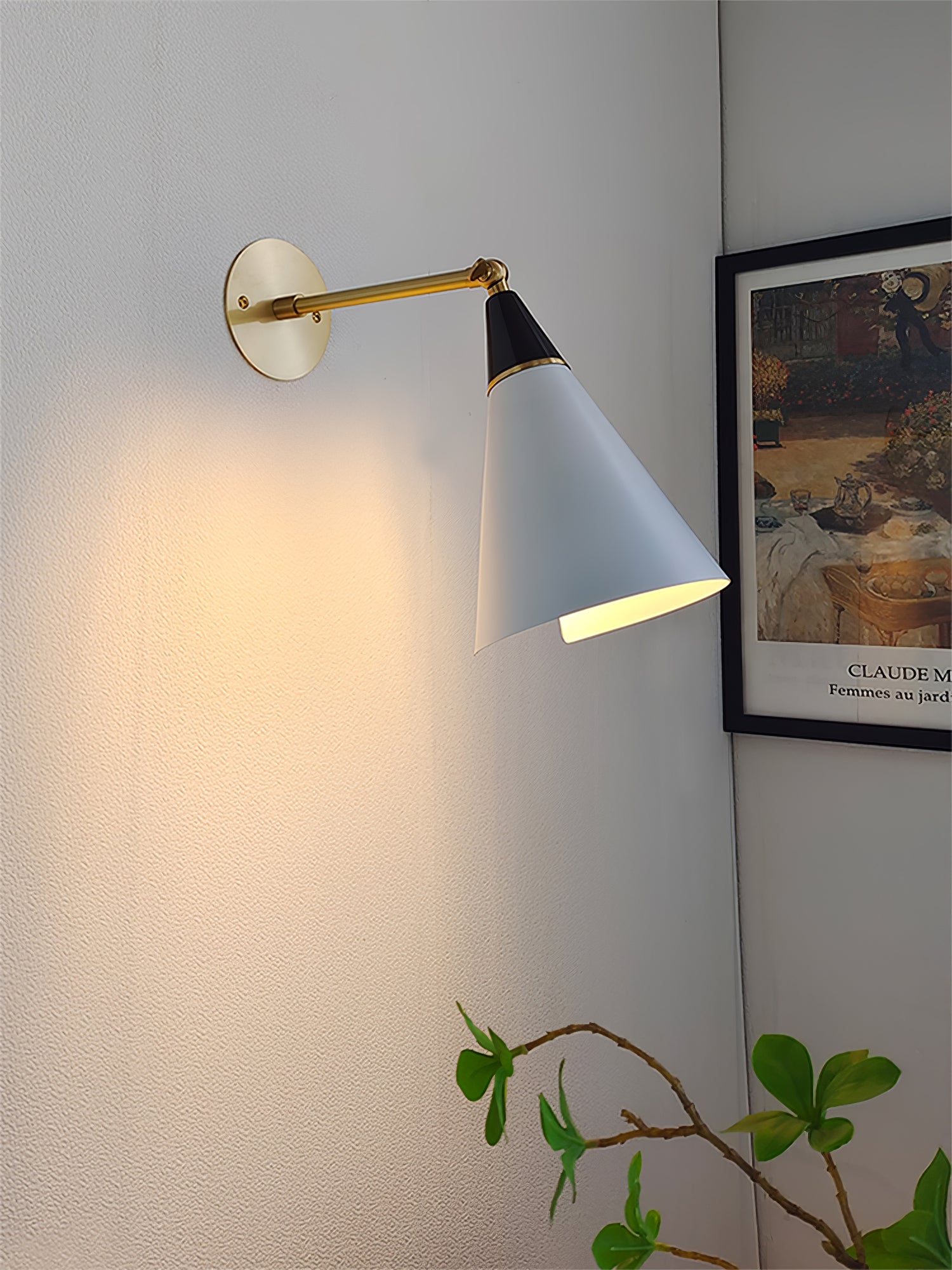 Kixor Modern Minimalist Brass Wall Lamp-Neutral Decor
