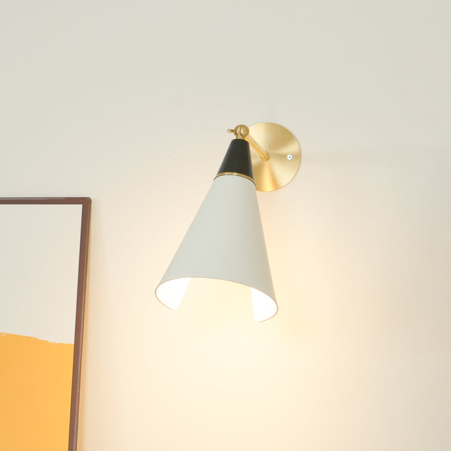 Kixor Modern Minimalist Brass Wall Lamp-Neutral Decor