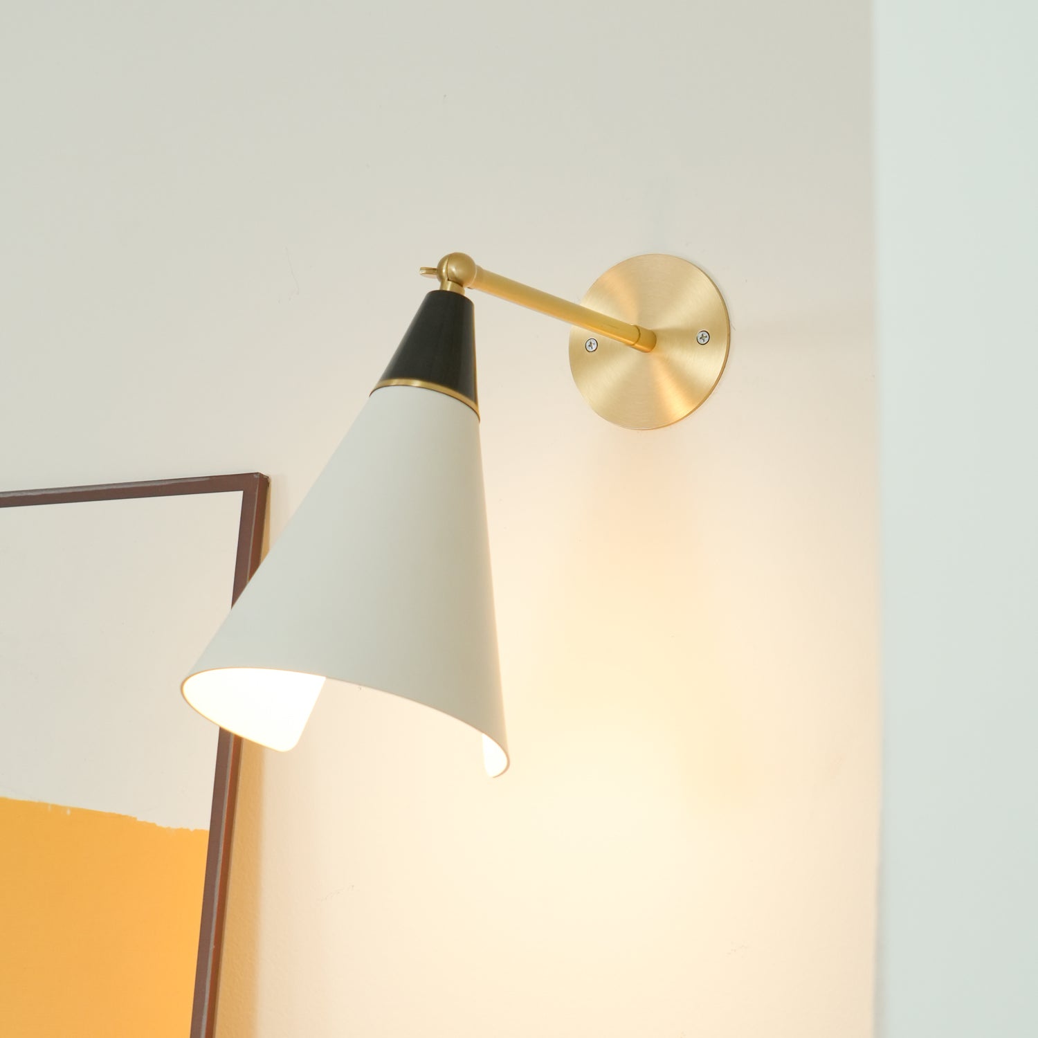 Kixor Modern Minimalist Brass Wall Lamp-Neutral Decor