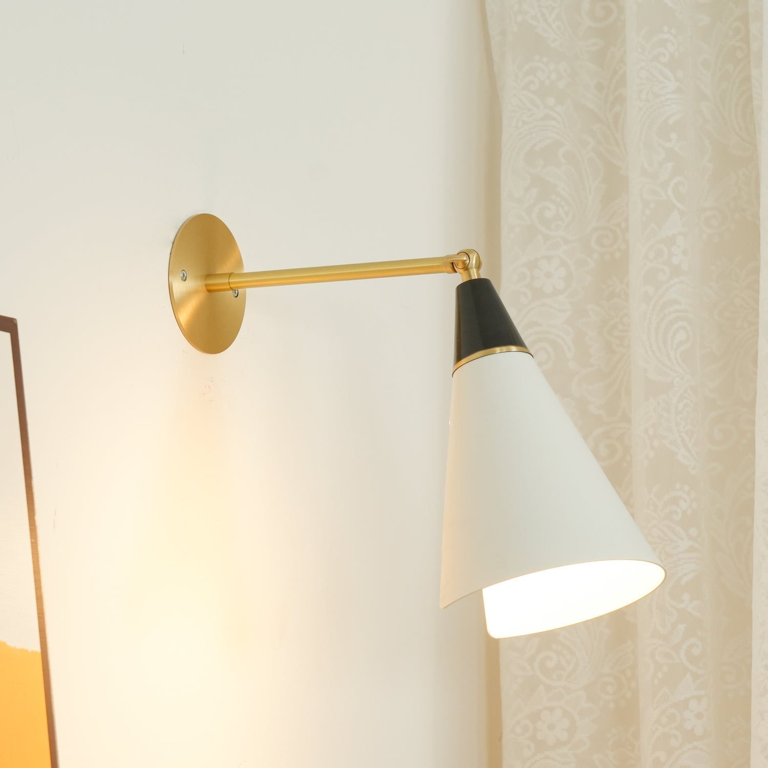Kixor Modern Minimalist Brass Wall Lamp-Neutral Decor