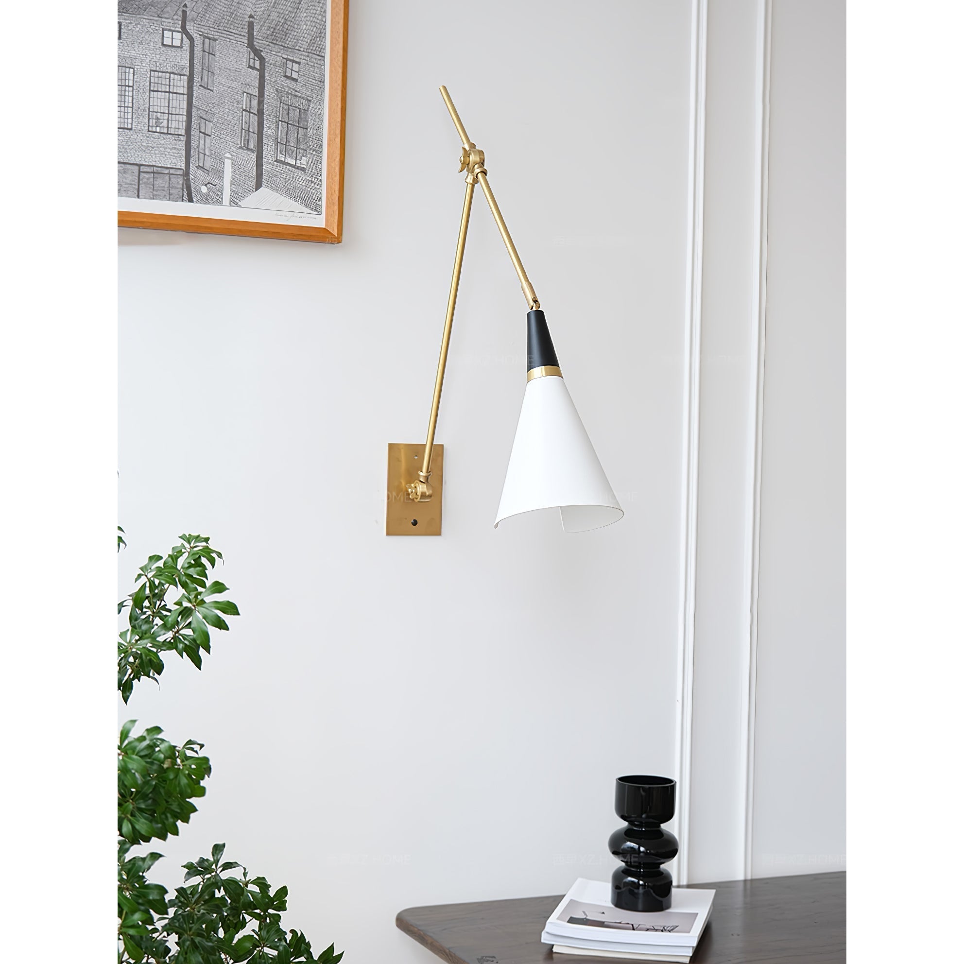 Liora Wall Lamp