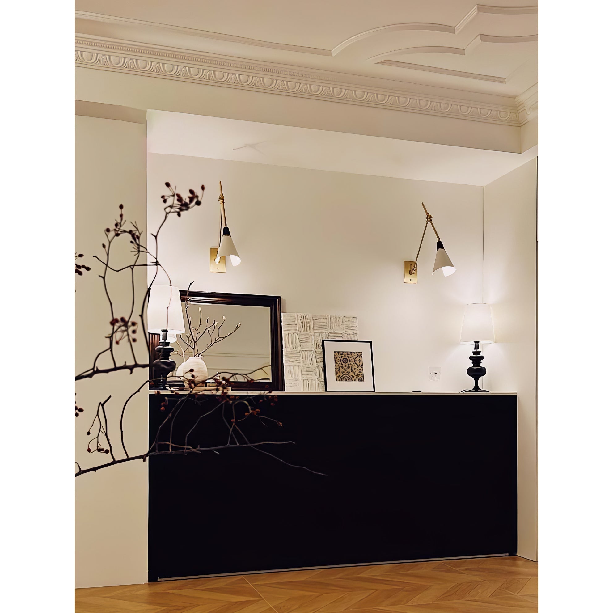 Liora Wall Lamp