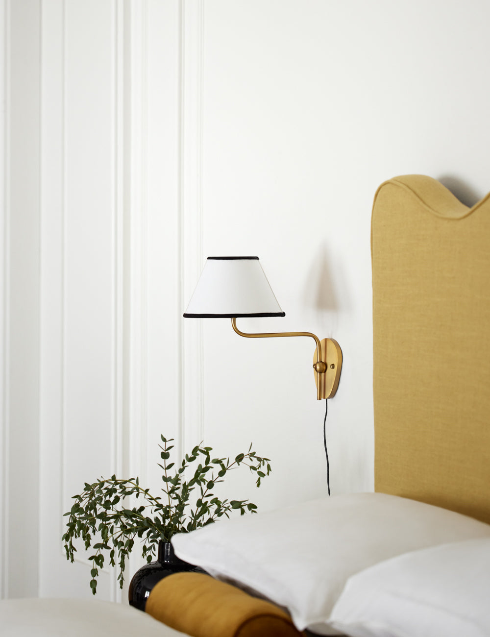 Selene Wall Lamp