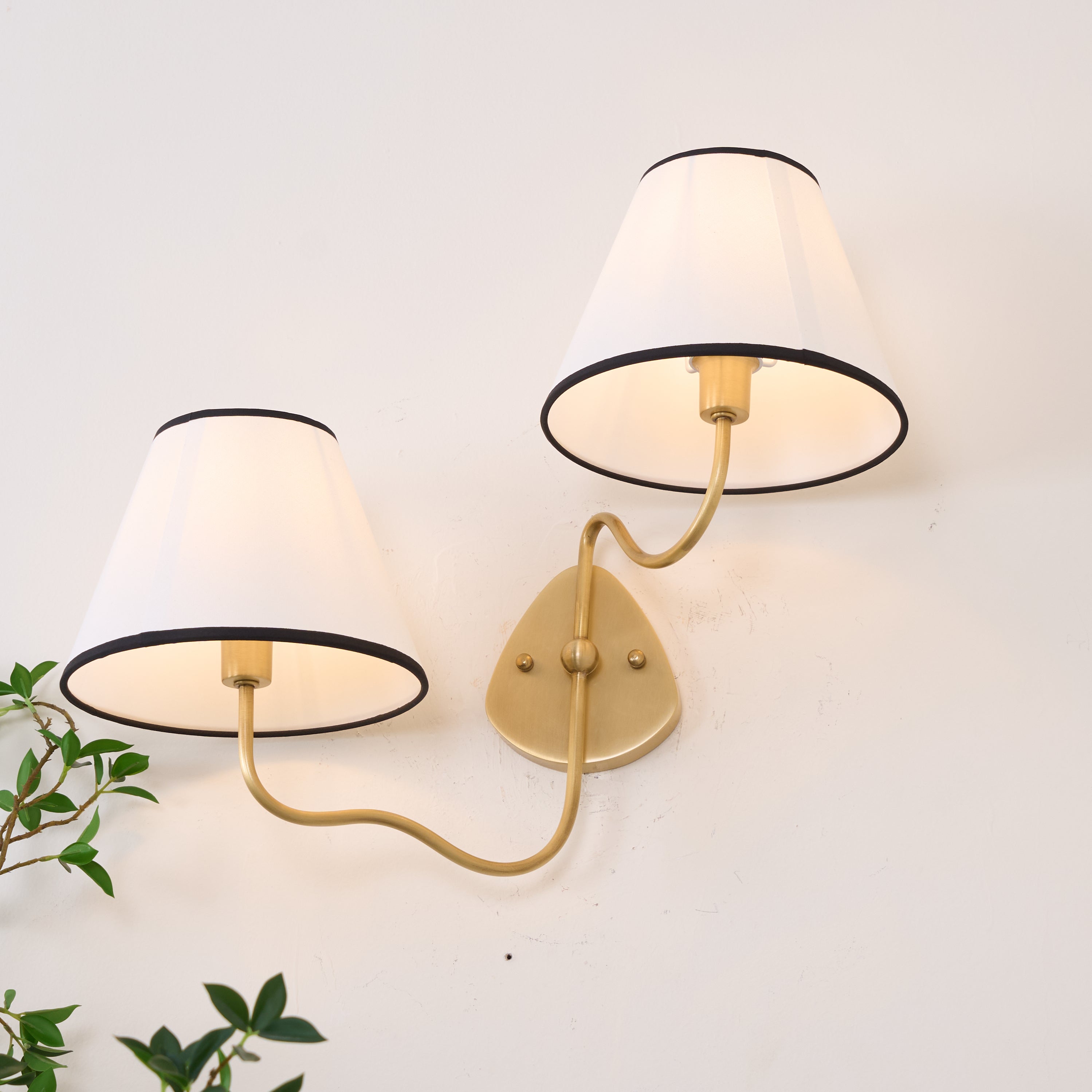 Aveline Wall Lamp
