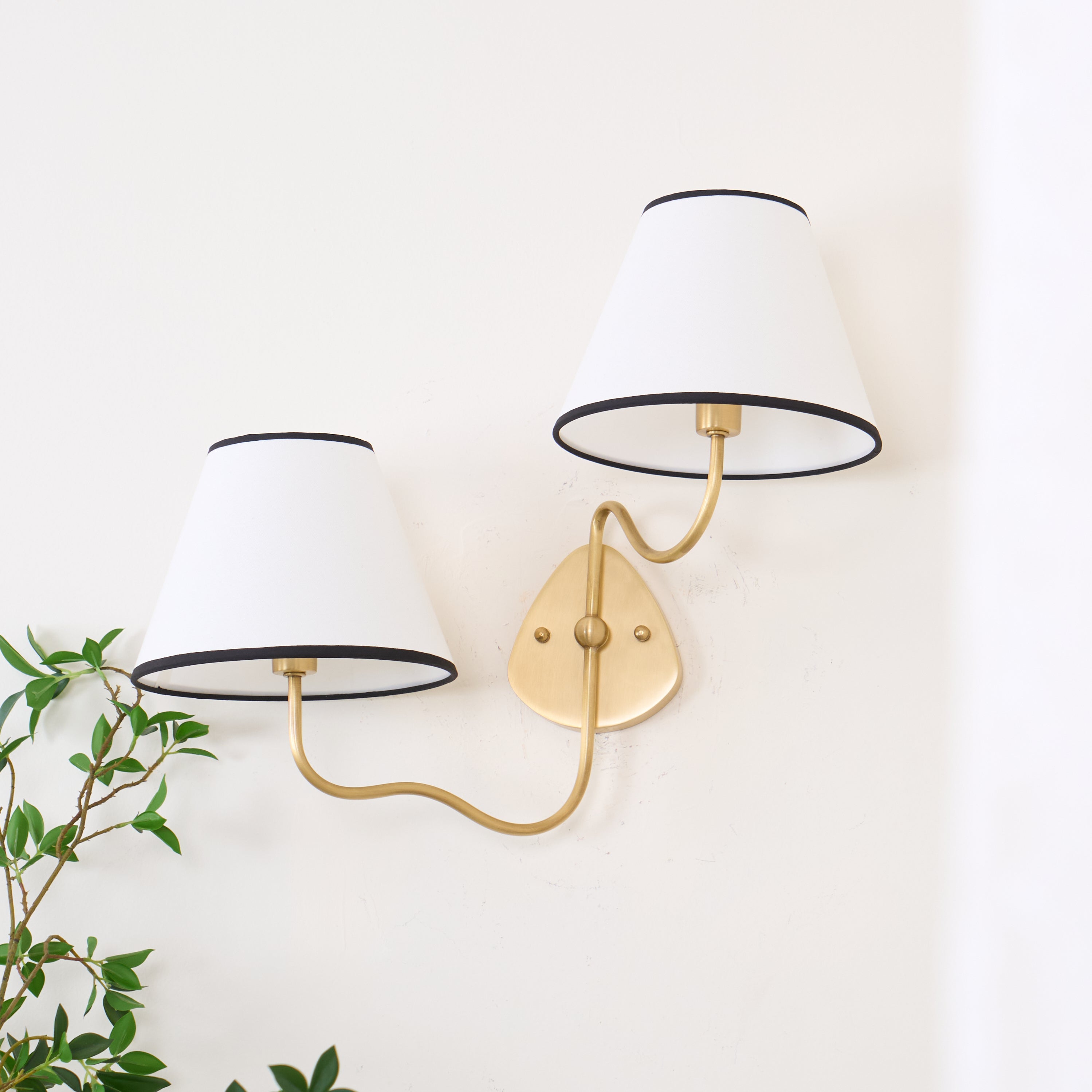 Aveline Wall Lamp