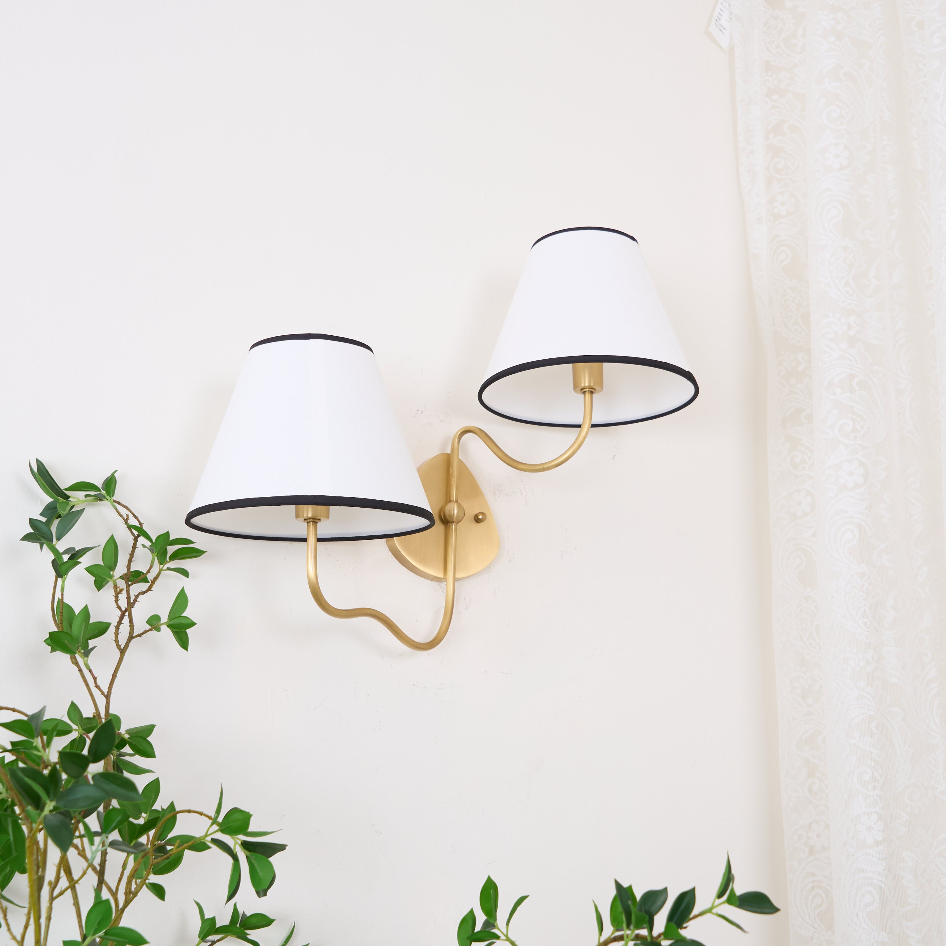 Aveline Wall Lamp