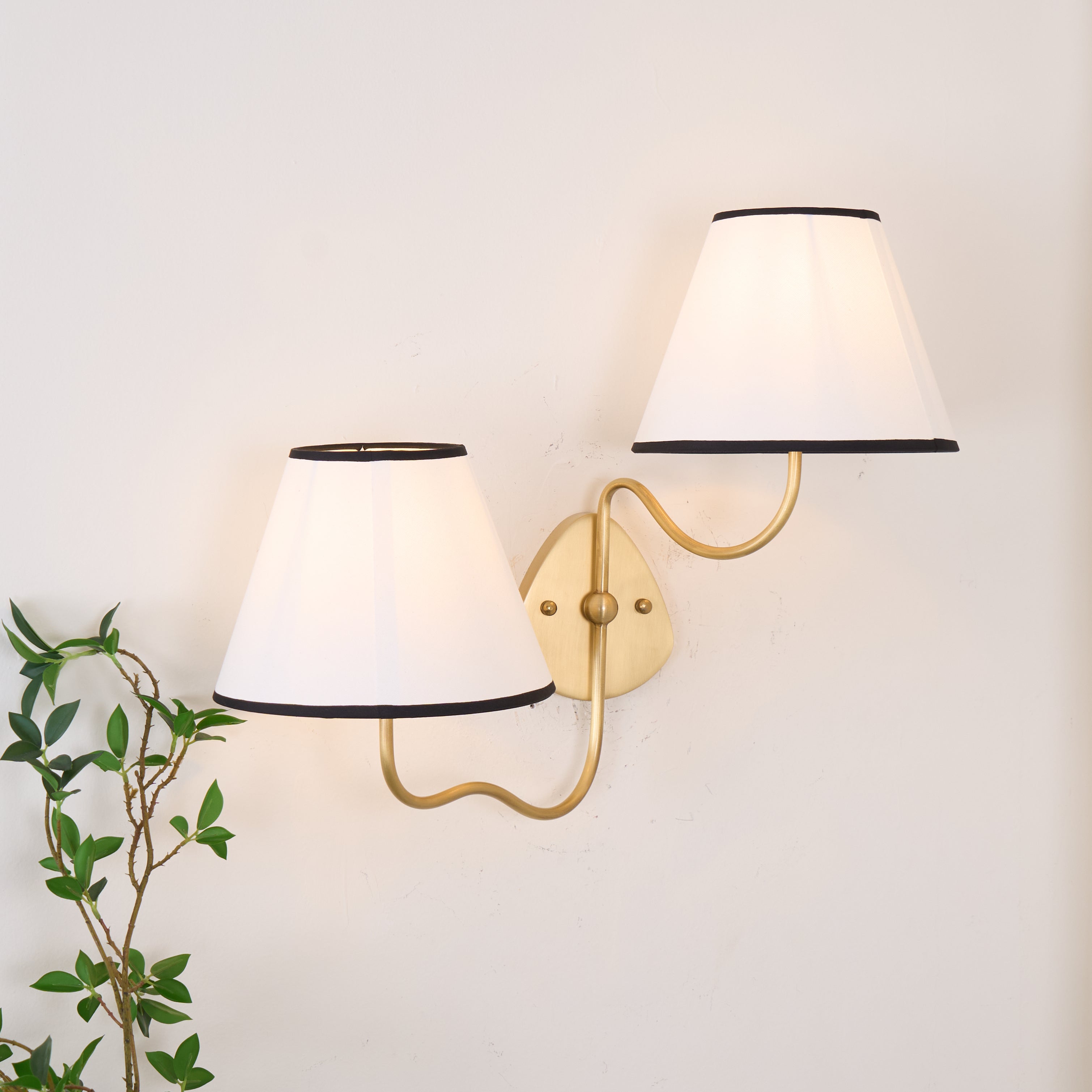 Aveline Wall Lamp