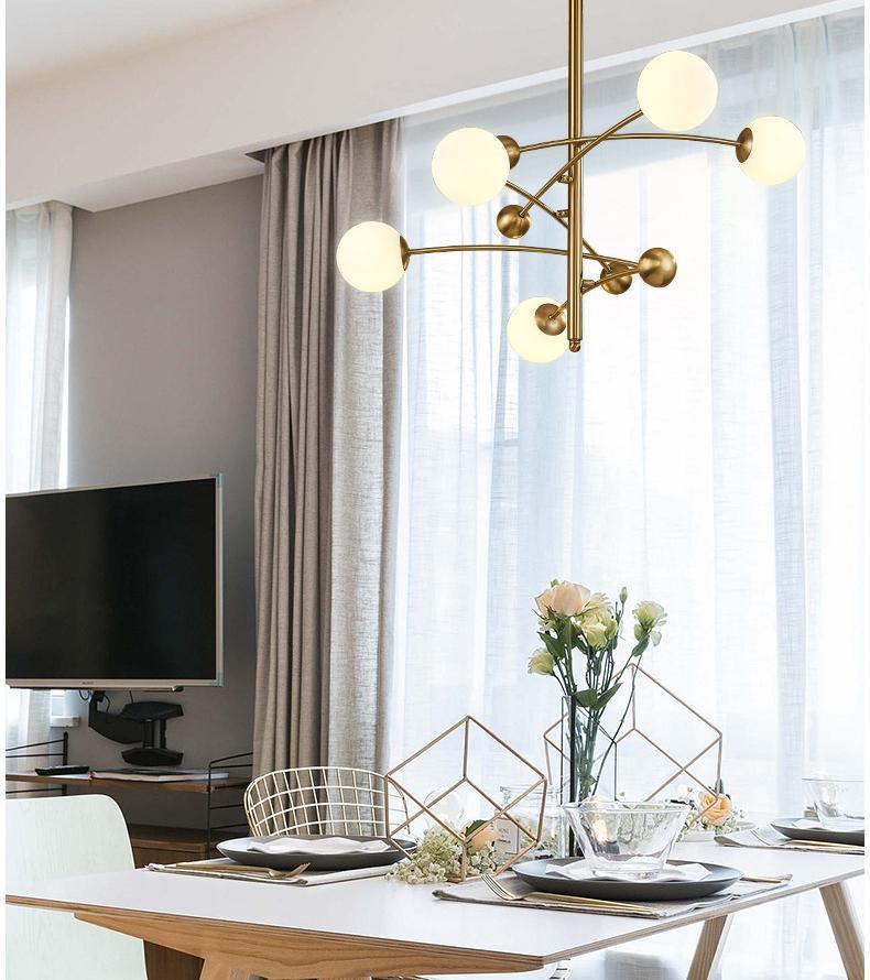 Lustra Chandelier Brass Vertical Beam Globe-Neutral Decor